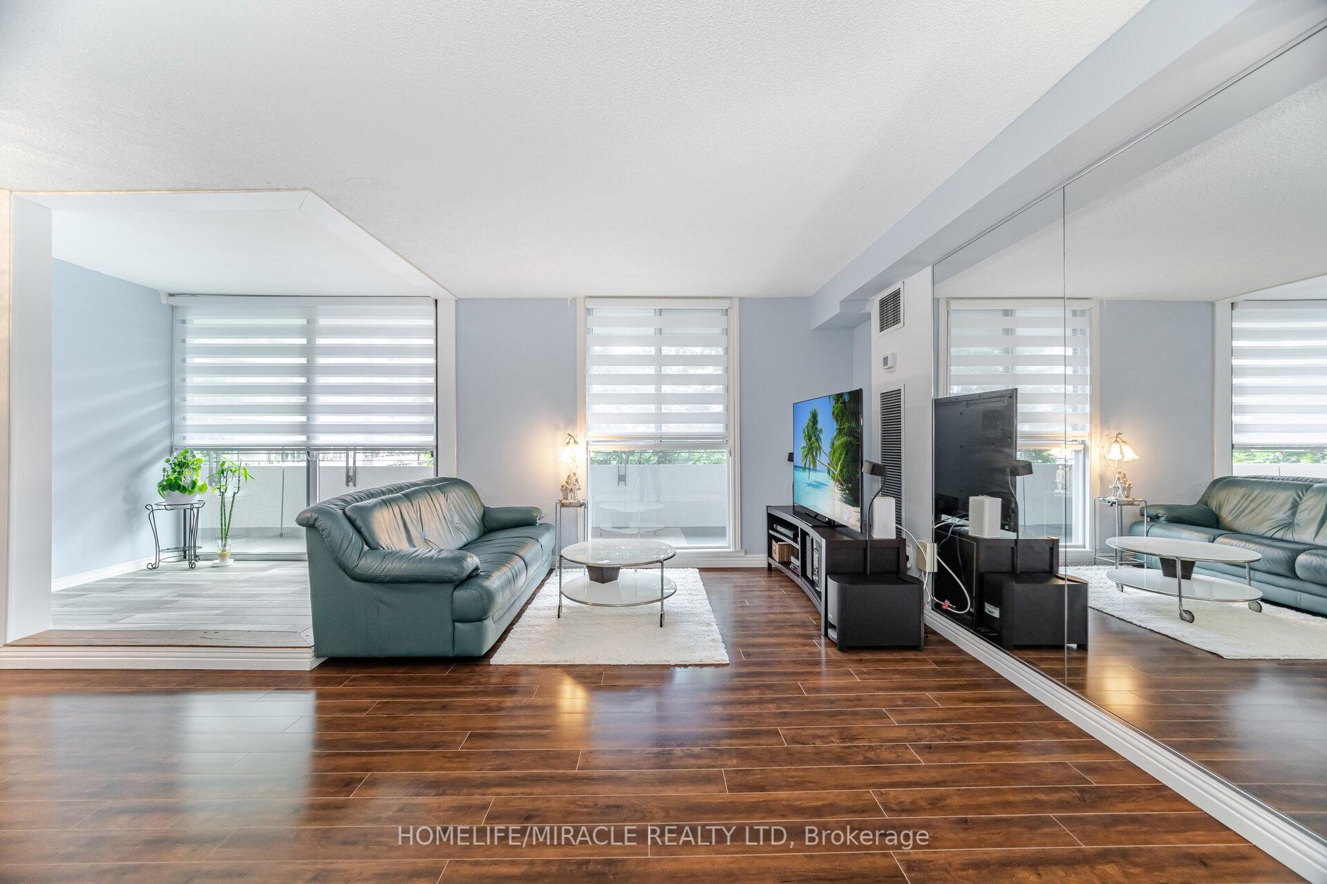 3 Bedrooms Condo at 1320 Mississauga valley, Mississauga For sale