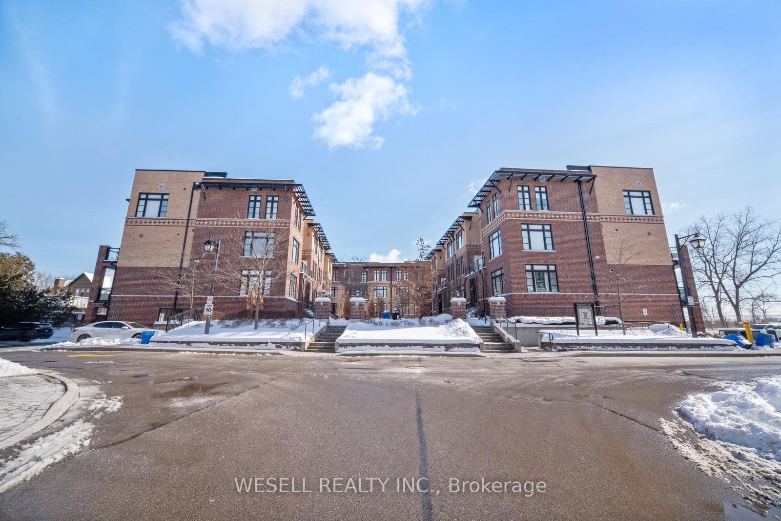 2 Bedrooms Condo at 8167 Kipling,  Vaughan For sale