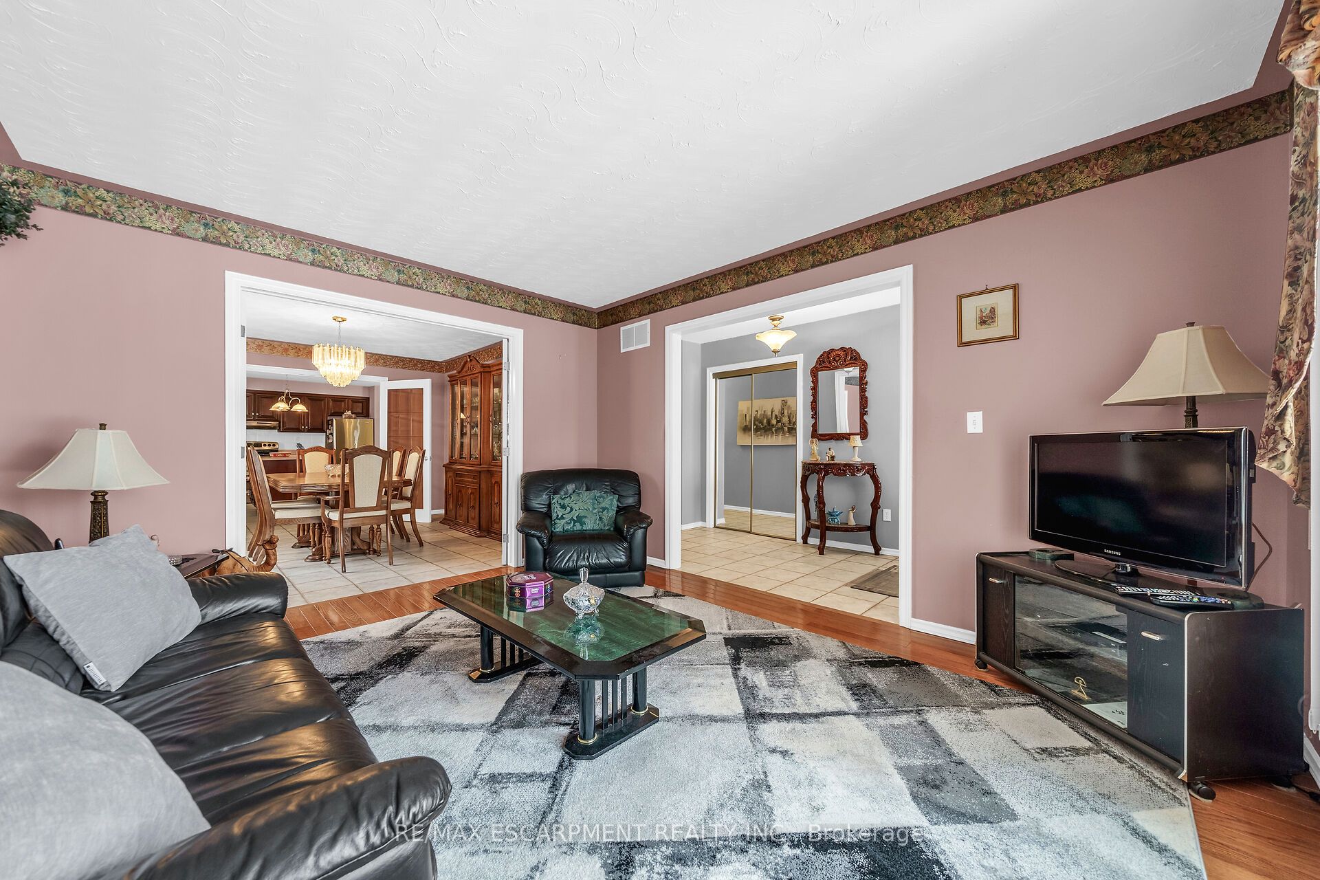 122 Fieldway Drive