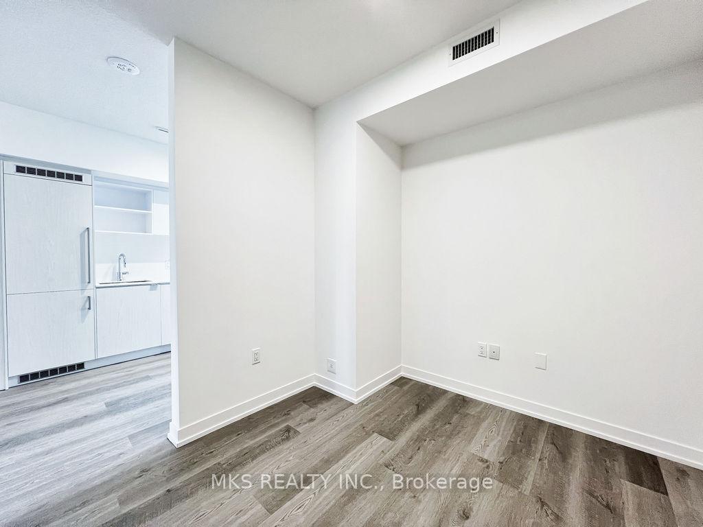 2 Bedrooms Condo at 55 Cooper,  Toronto For sale