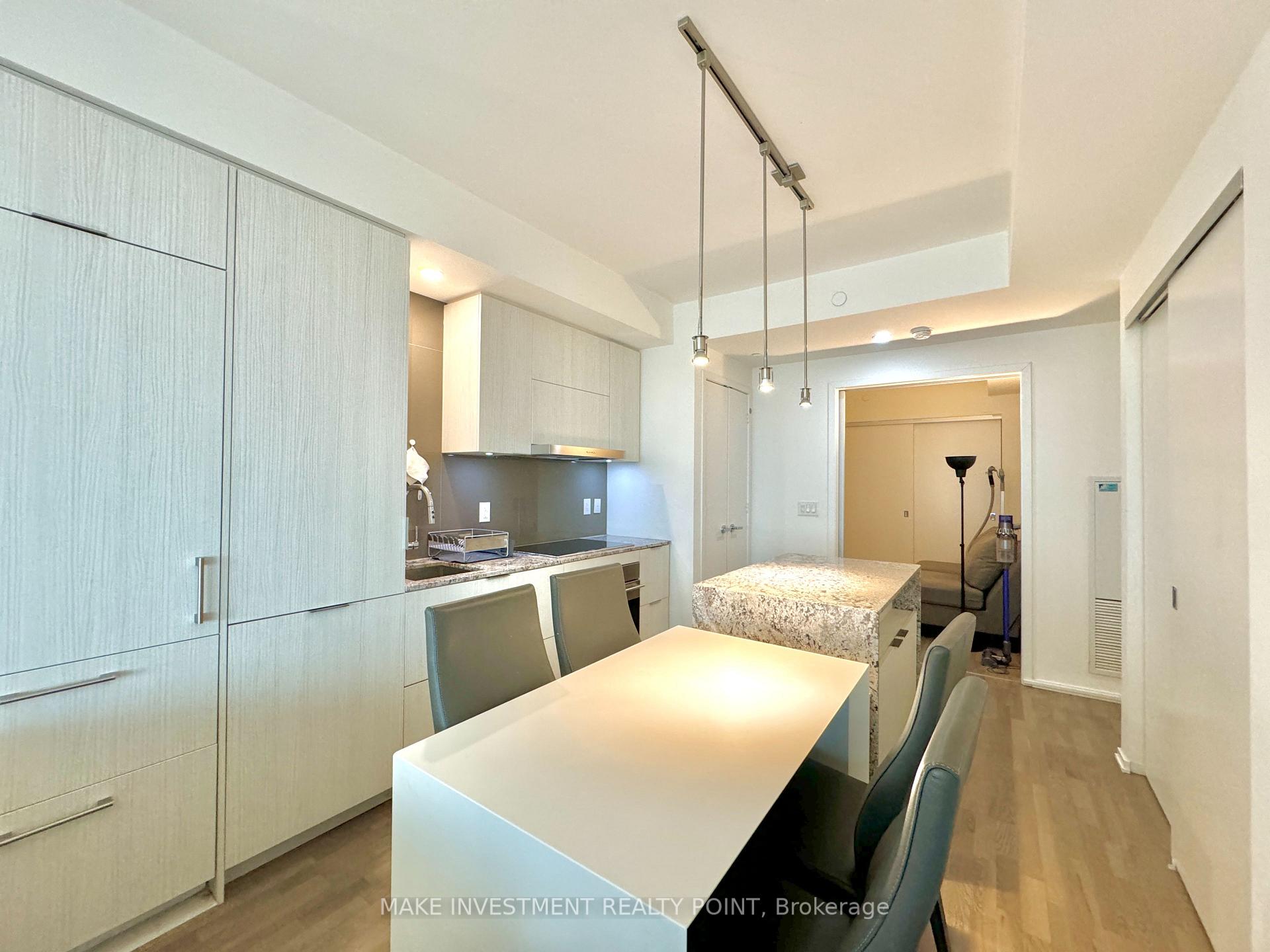 3 Bedrooms Condo at 1 Bloor,  Toronto For sale