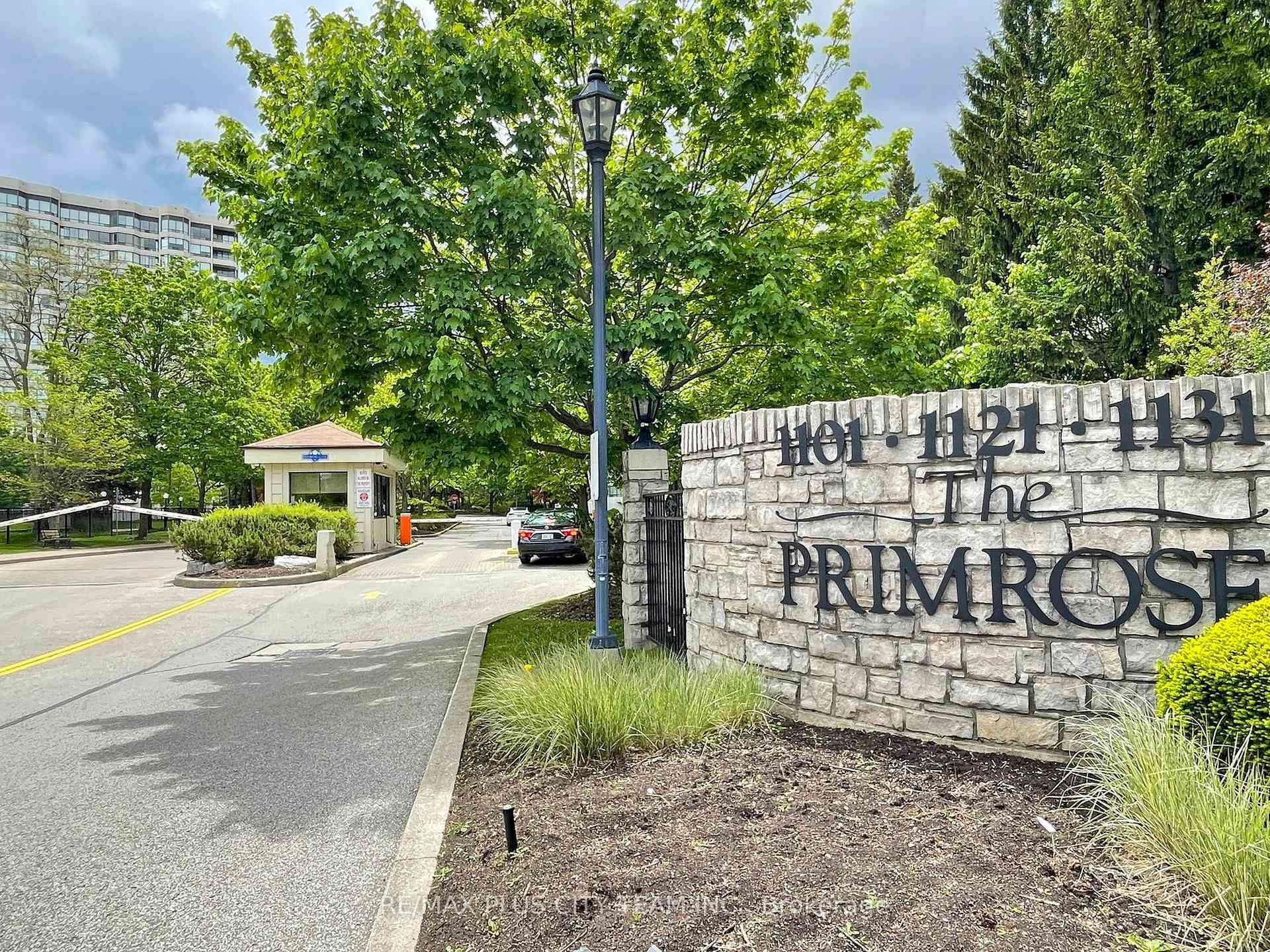 2 Bedrooms Condo at 1101 Steeles, Toronto For sale