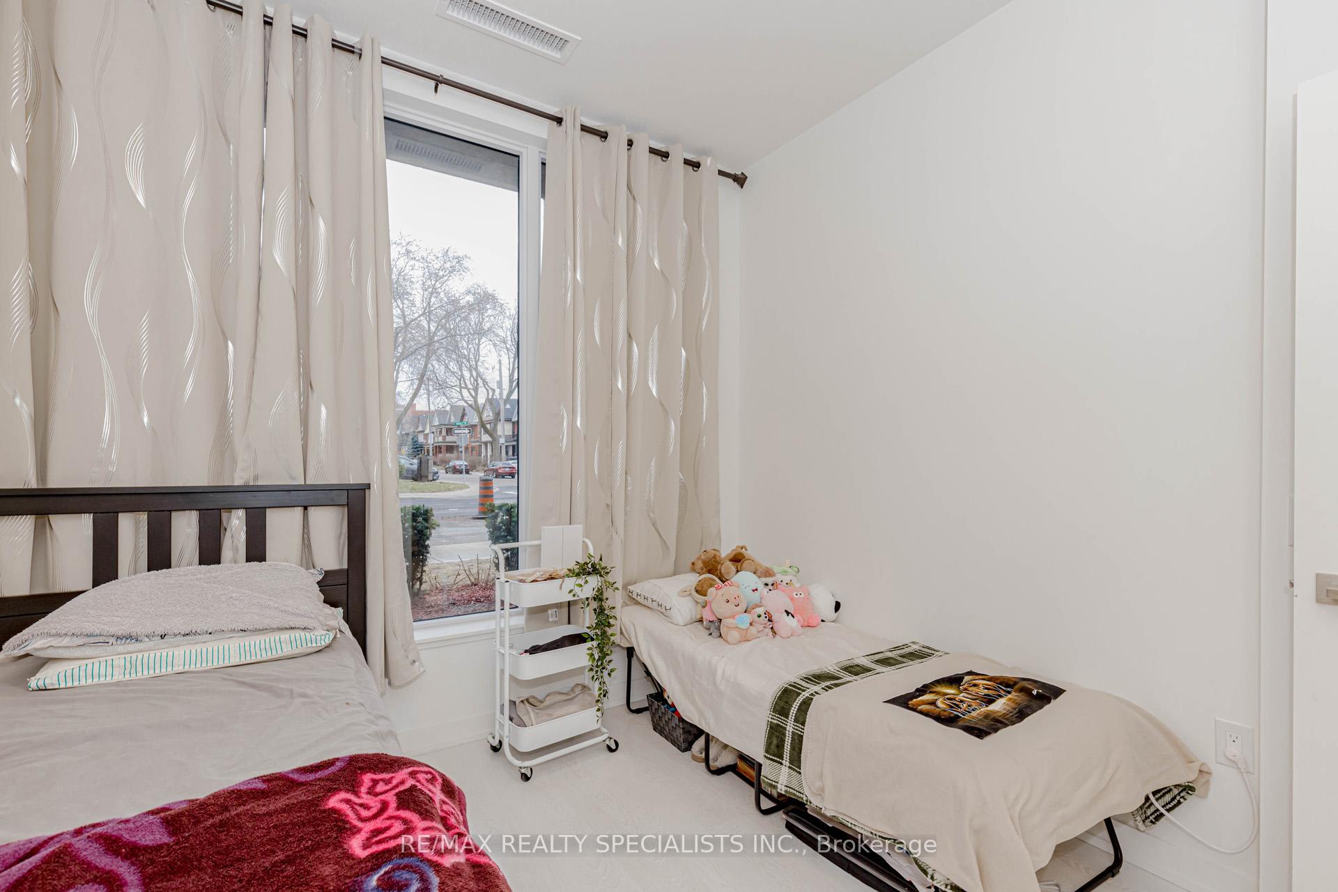 1 Bedroom Condo at 415 Main,  Hamilton For sale
