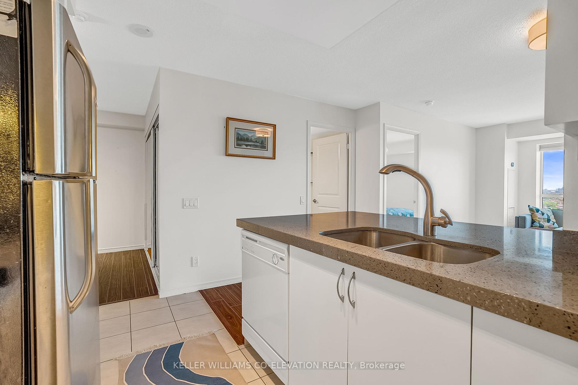 3 Bedrooms Condo at 60 Heintzman, Toronto For sale