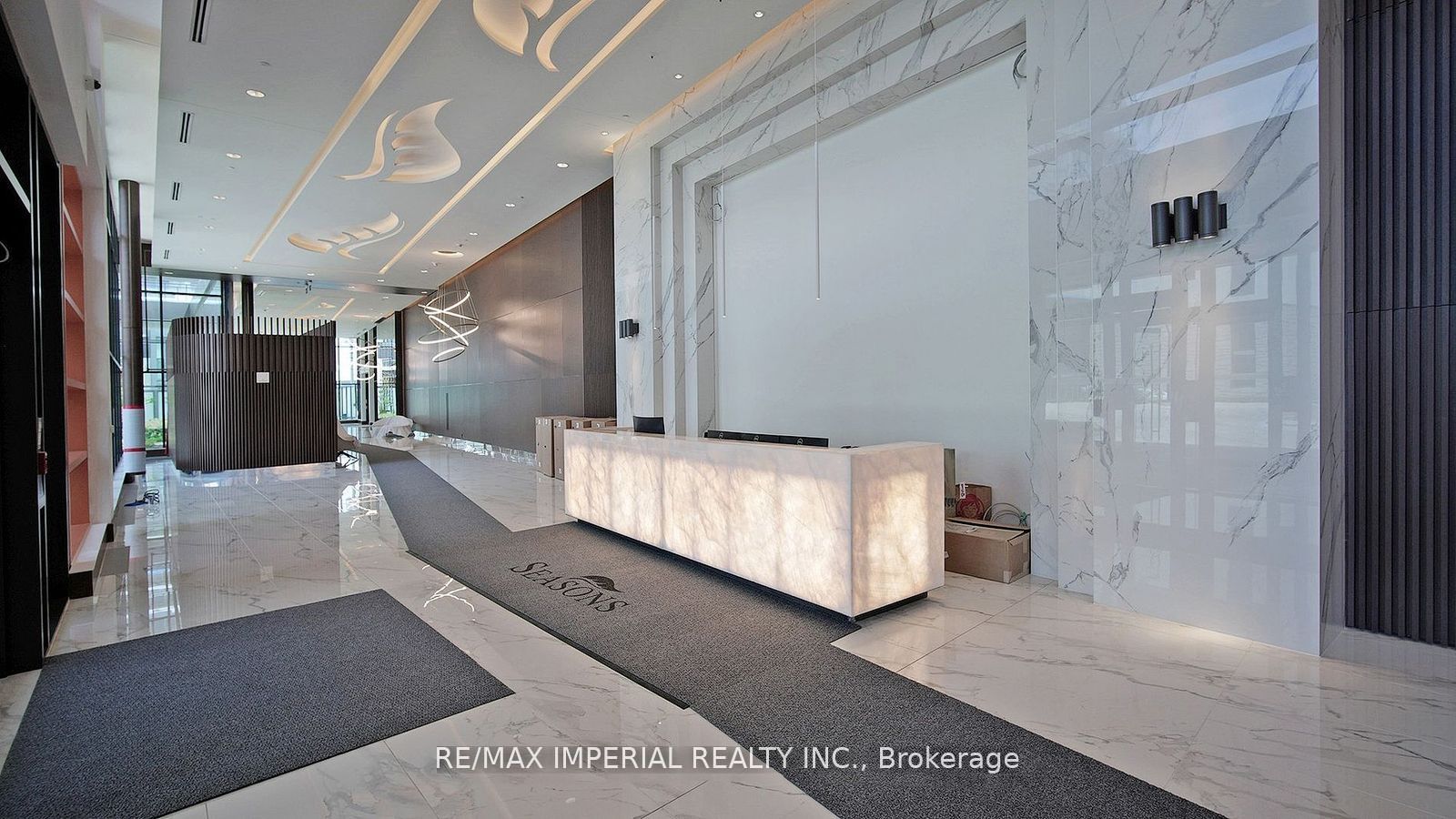 85 McMahon Drive, #1806