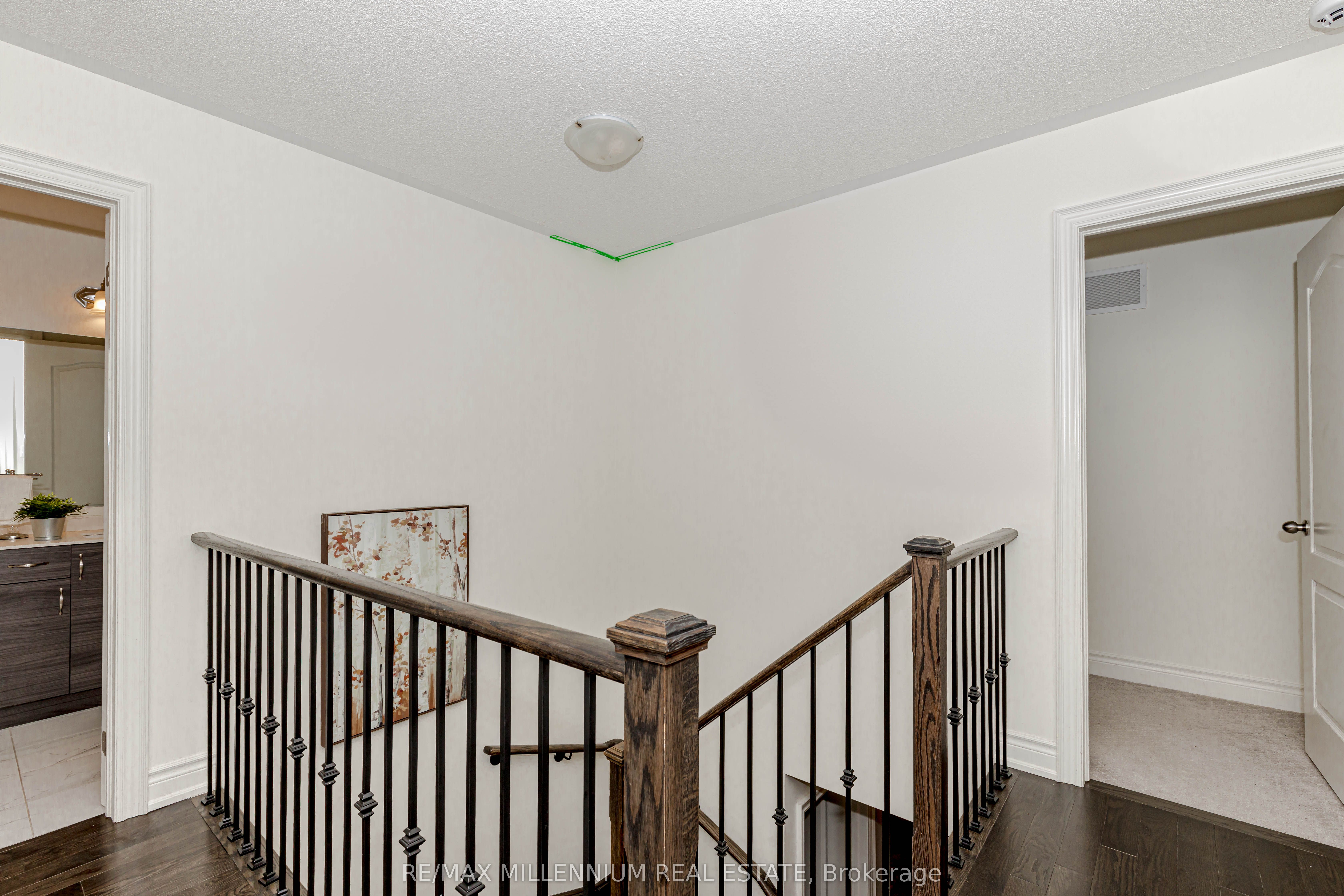 1238 Bowell Crescent