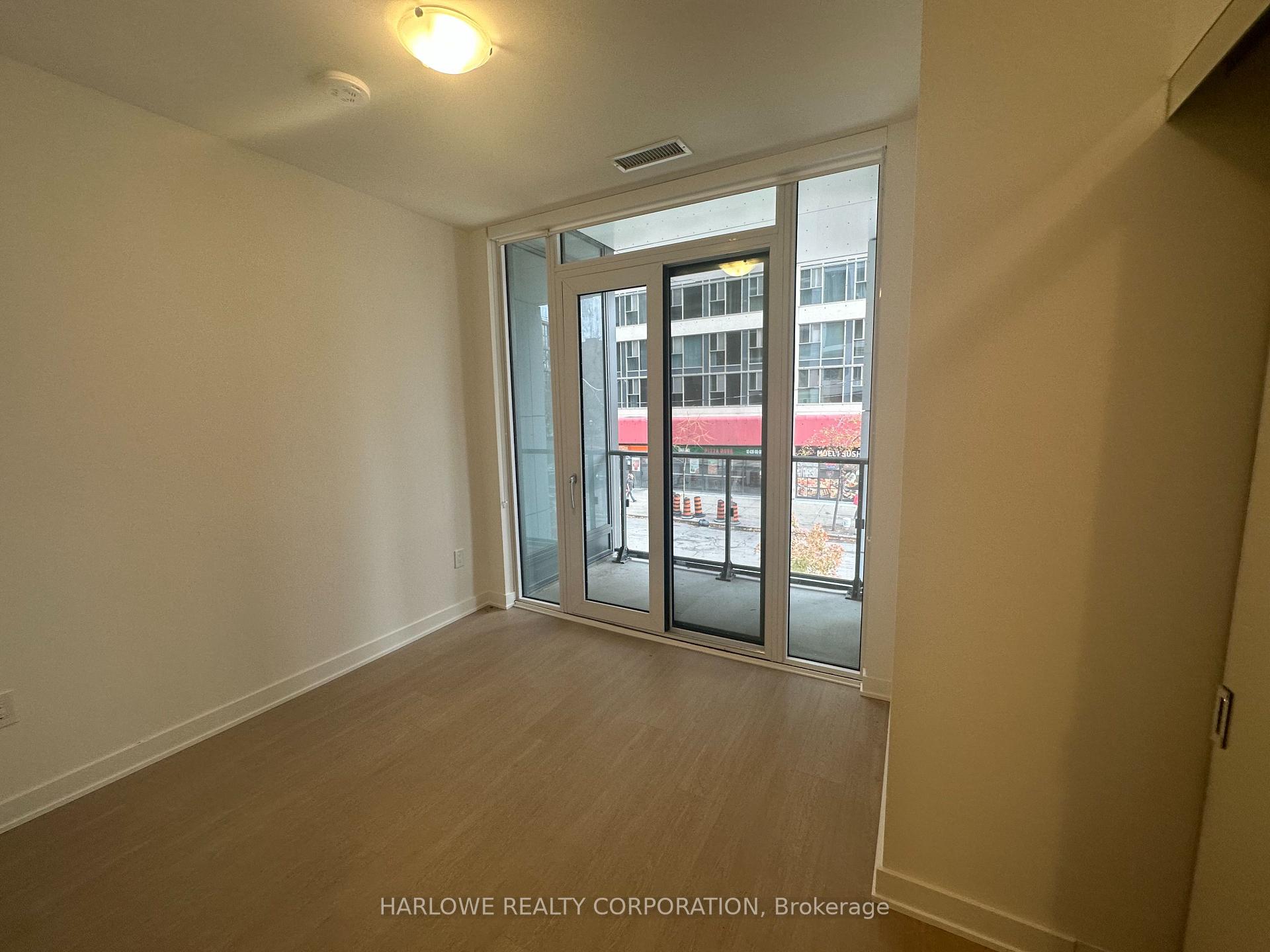 4 Bedrooms Condo at 60 Princess,  Toronto For sale