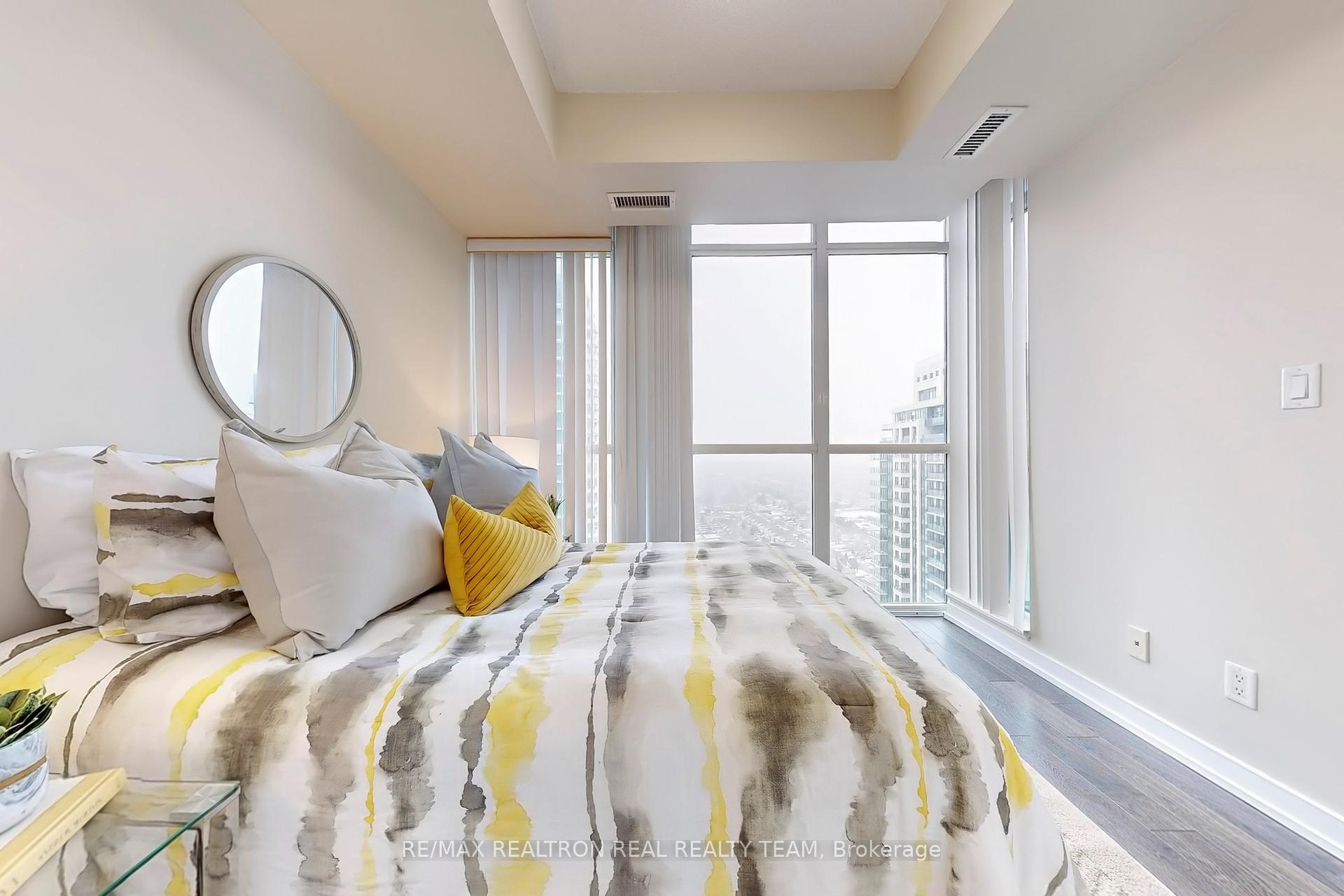 1 Bedroom Condo at 4070 Confederation, Mississauga For sale