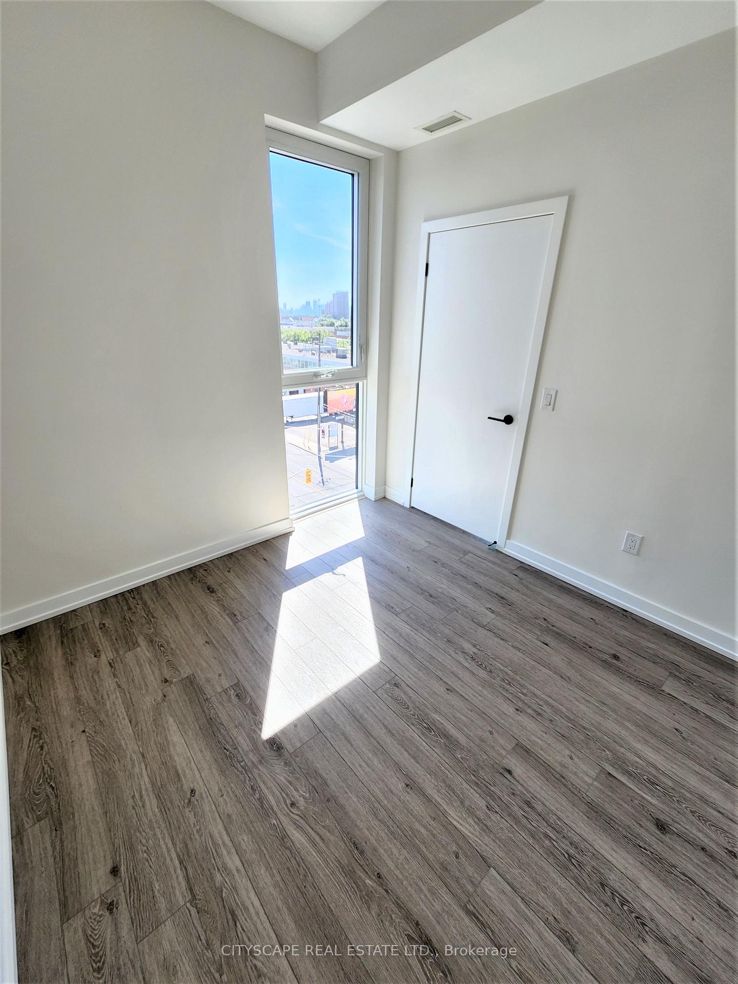 3 Bedrooms Condo at 2300 St Clair, Toronto For sale