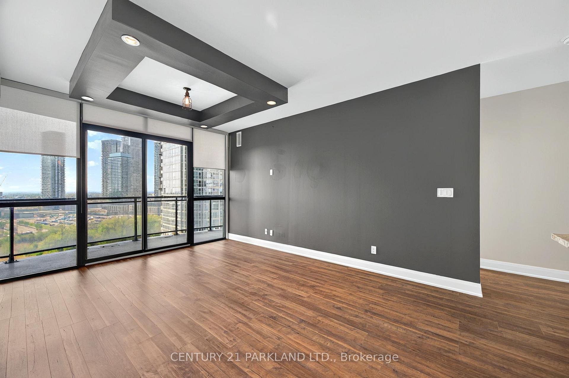 2 Bedrooms Condo at 2900 Highway 7, Vaughan For sale