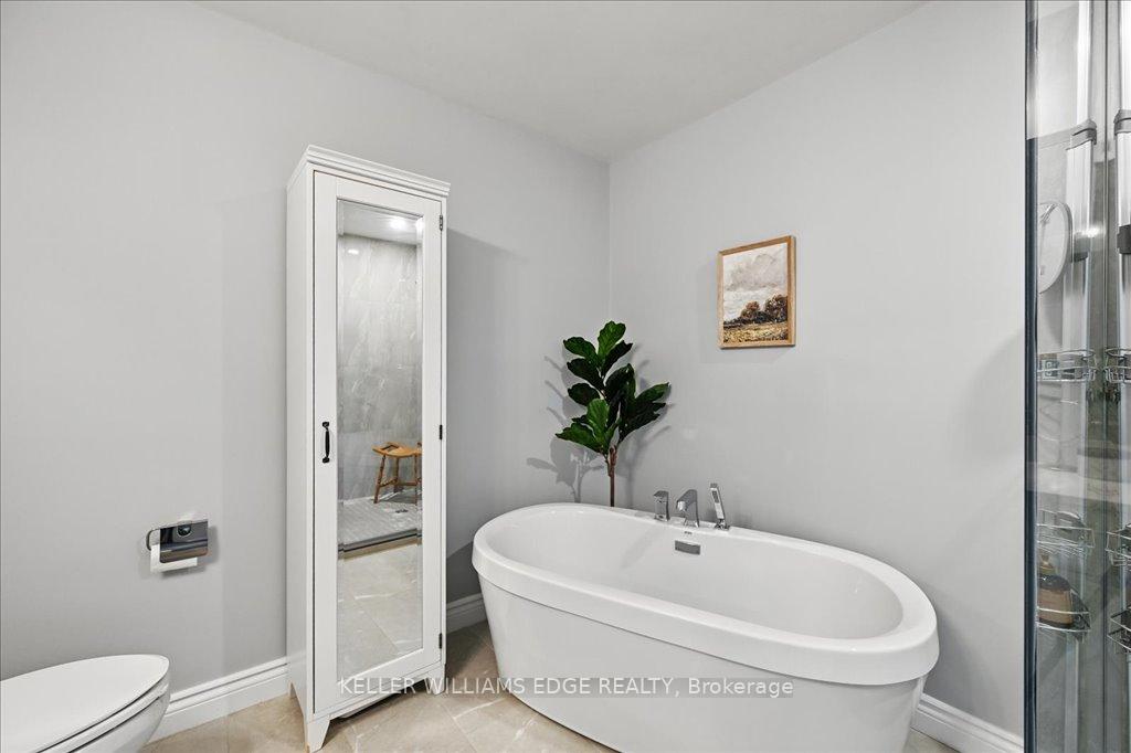 2 Bedrooms Condo at 3230 New,  Burlington For sale