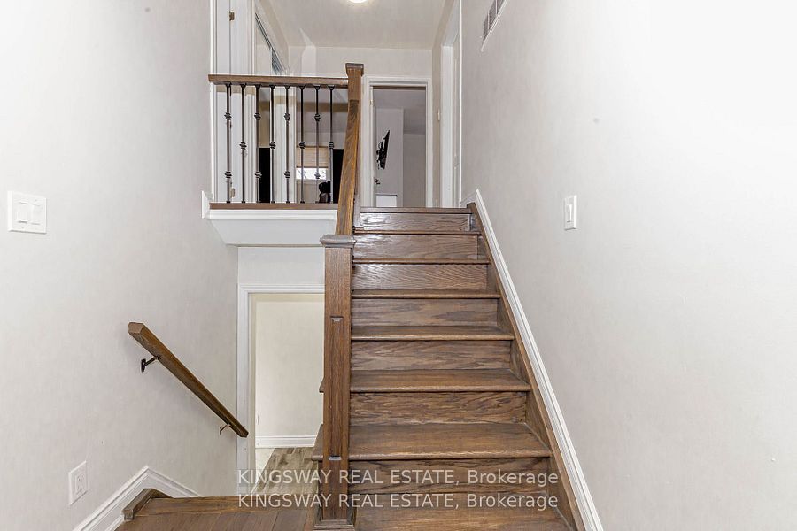 1395 Tyneburn Crescent