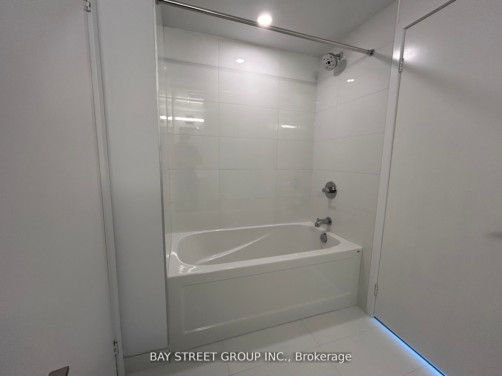 121 St Patrick Street, #1424