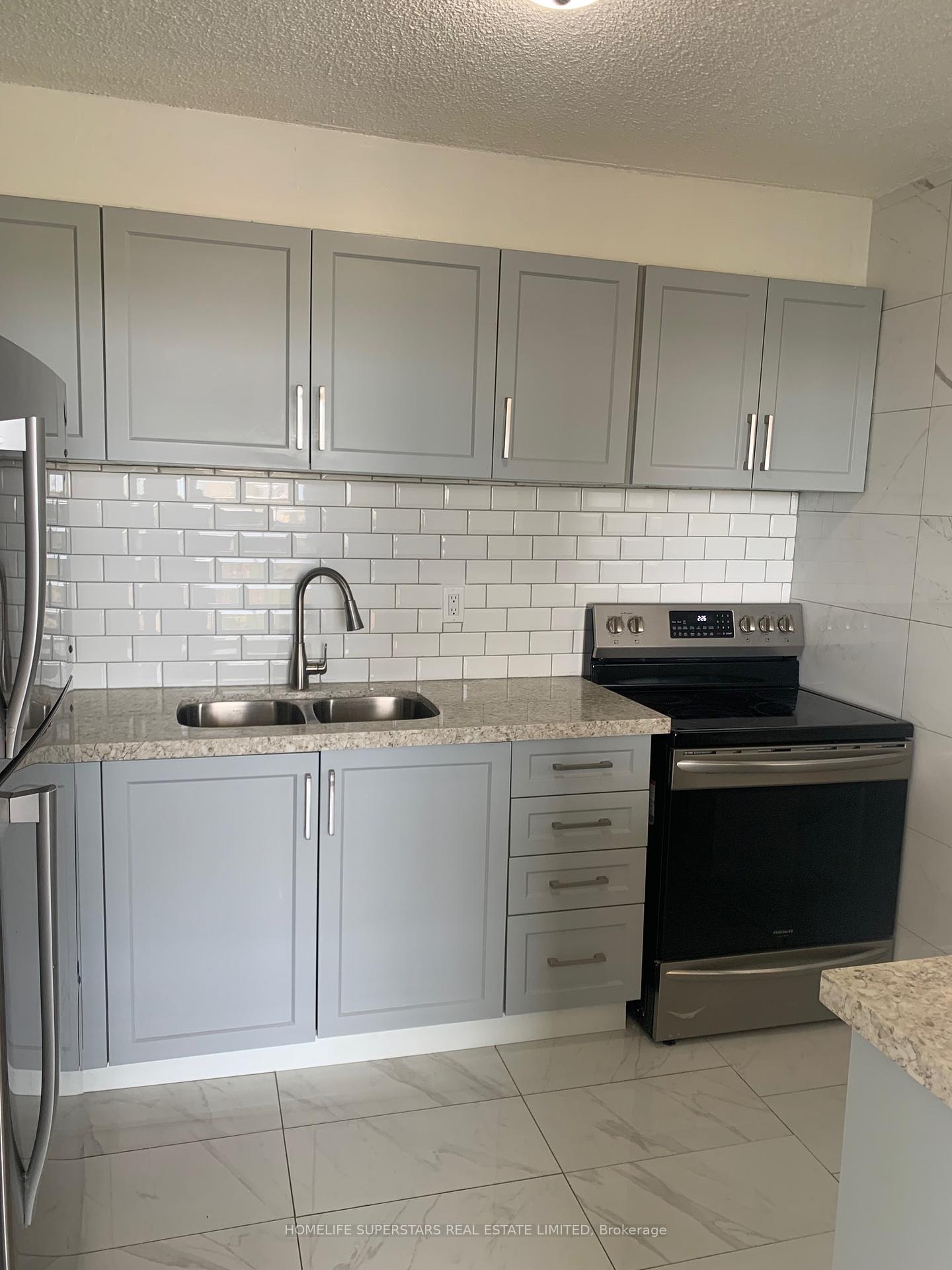 3 Bedrooms Condo at 4645 Jane,  Toronto For sale