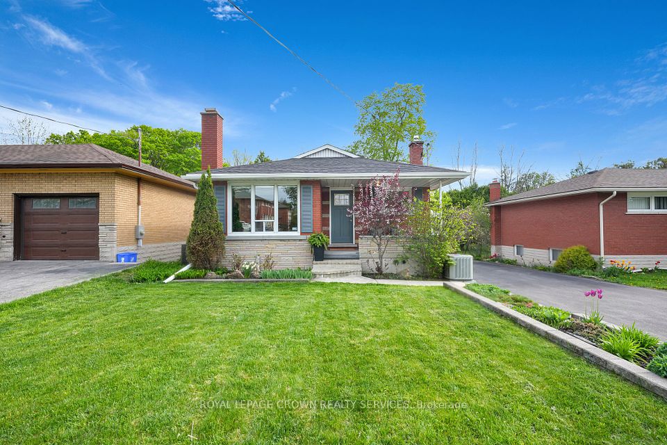 211 Connaught