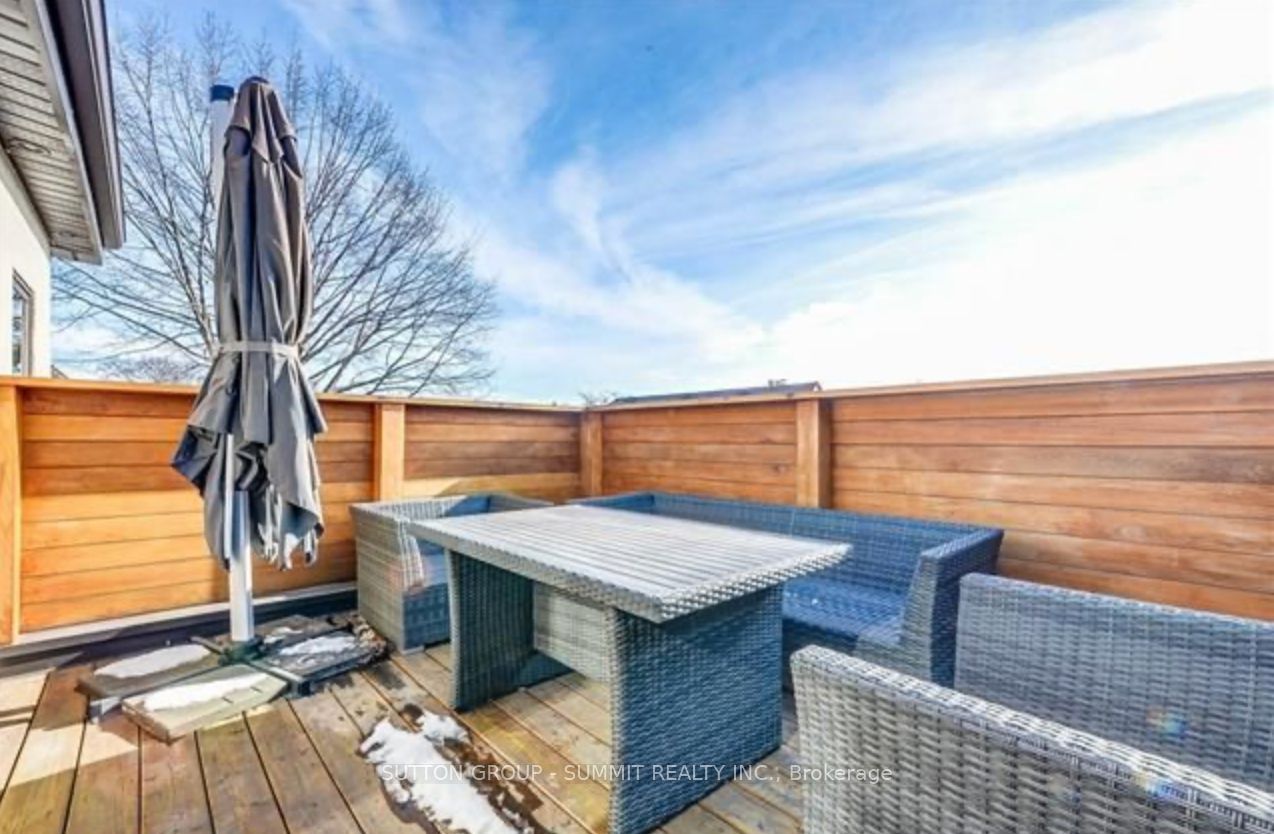 1 Columbine Avenue S, #Upper