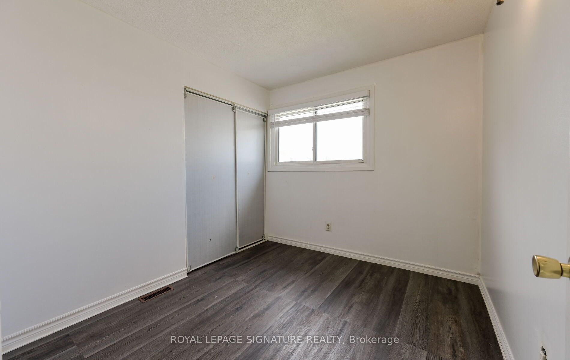 10 Heatherside Court