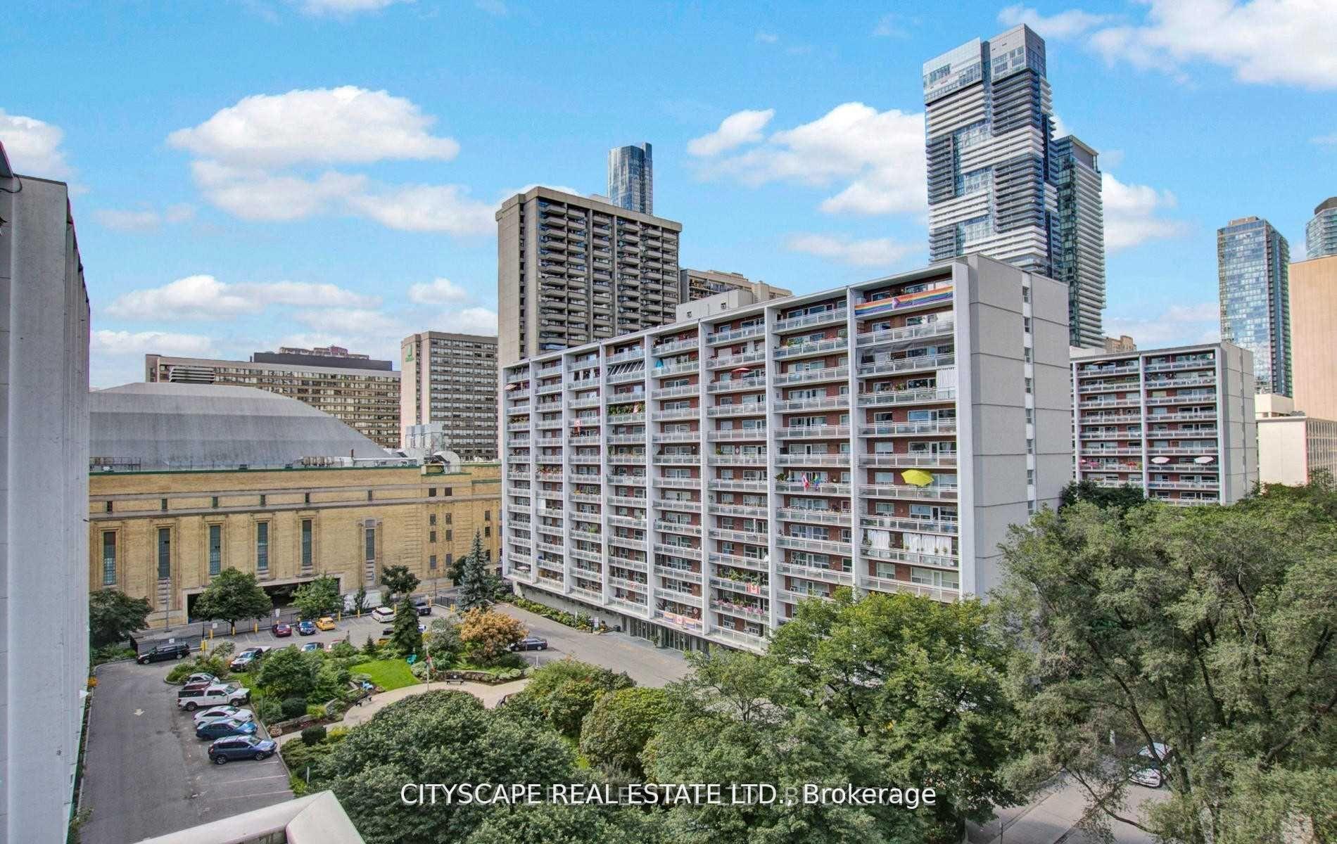 2 Bedrooms Condo at 70 Alexander, Toronto For sale