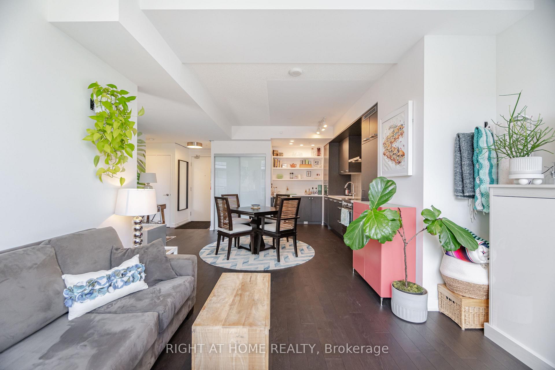 1 Bedroom Condo at 455 Front, Toronto For sale