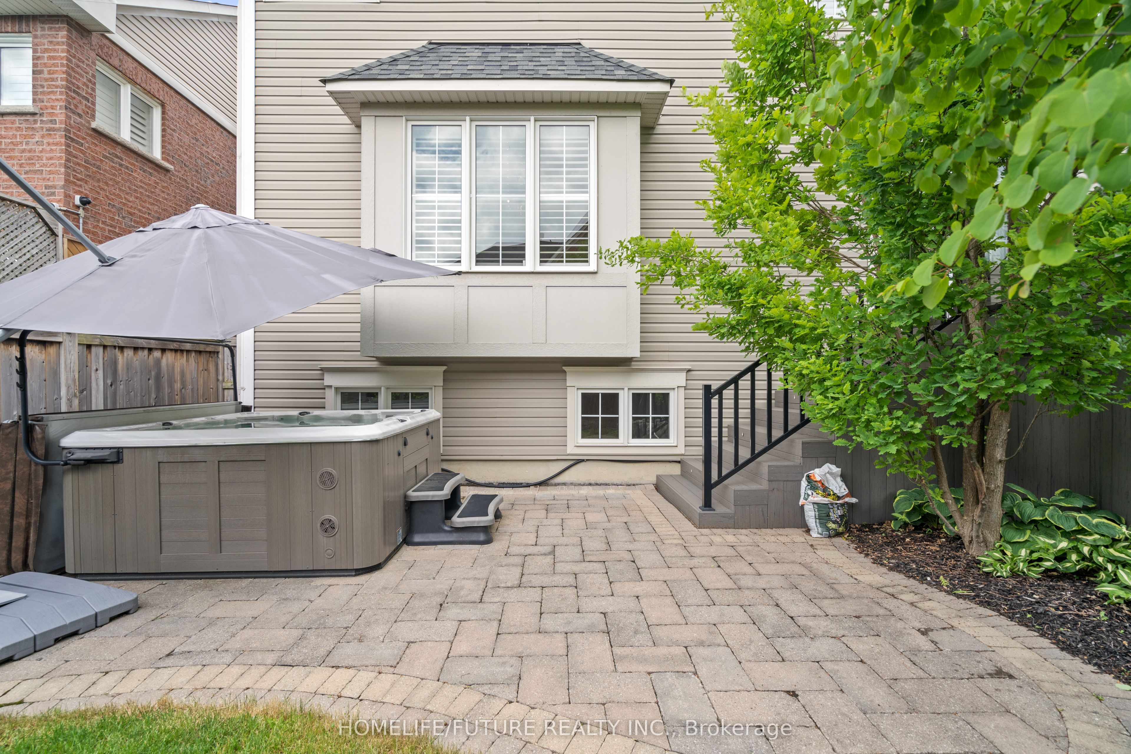 35 Bellhouse Place, Whitby Brooklin