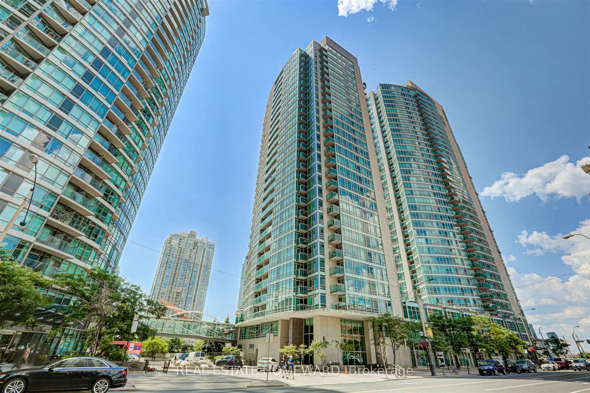 3 Bedrooms Condo at 397 Front, Toronto For sale