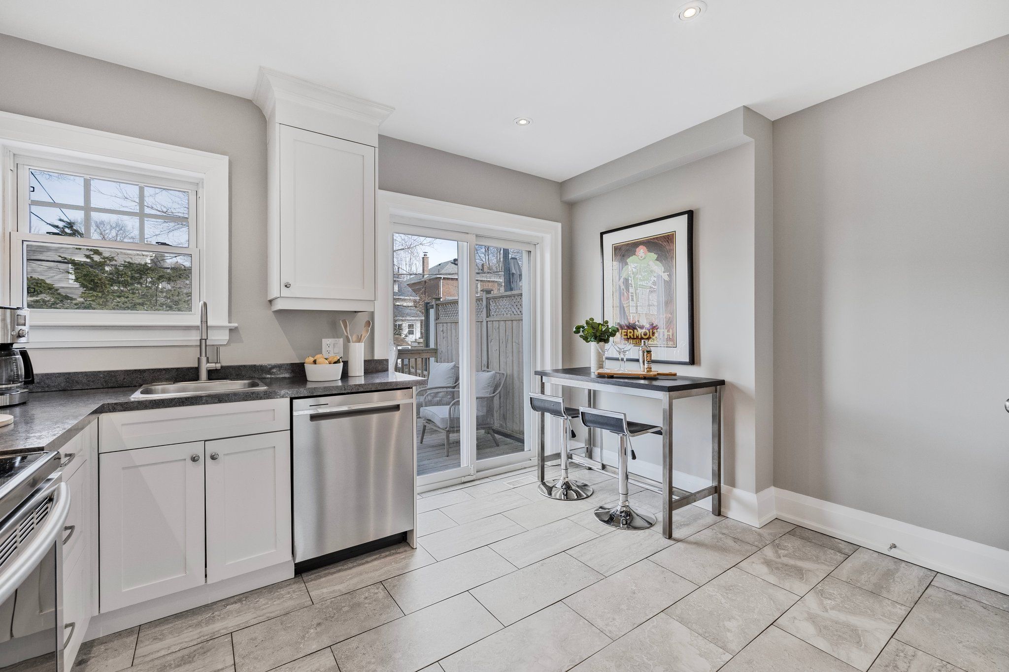 407 Kingswood Road