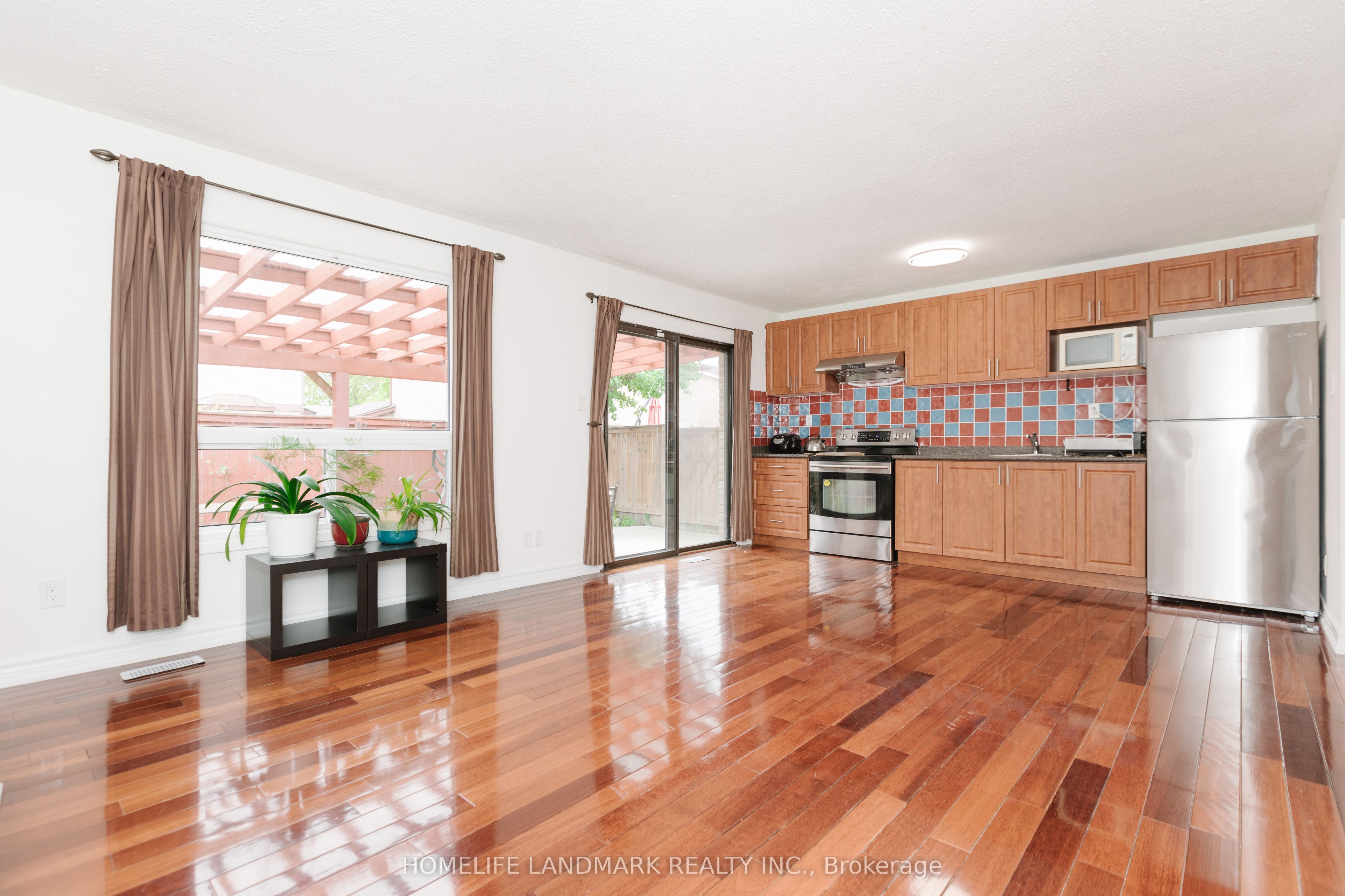 82 Dafoe Crescent