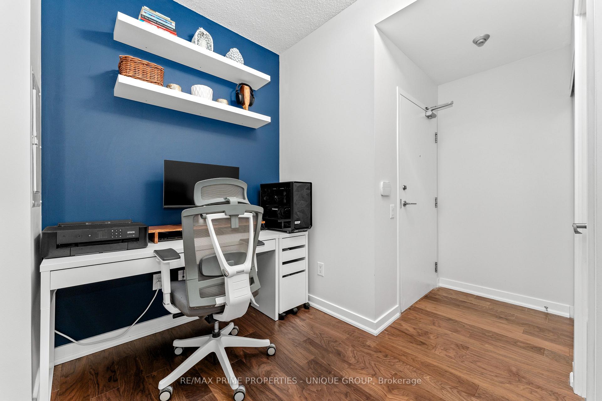 1 Bedroom Condo at 29 Singer, Toronto For sale