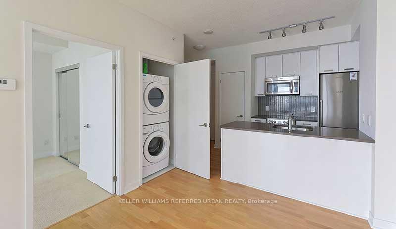 1 Bedroom Condo at 295 Adelaide, Toronto For sale