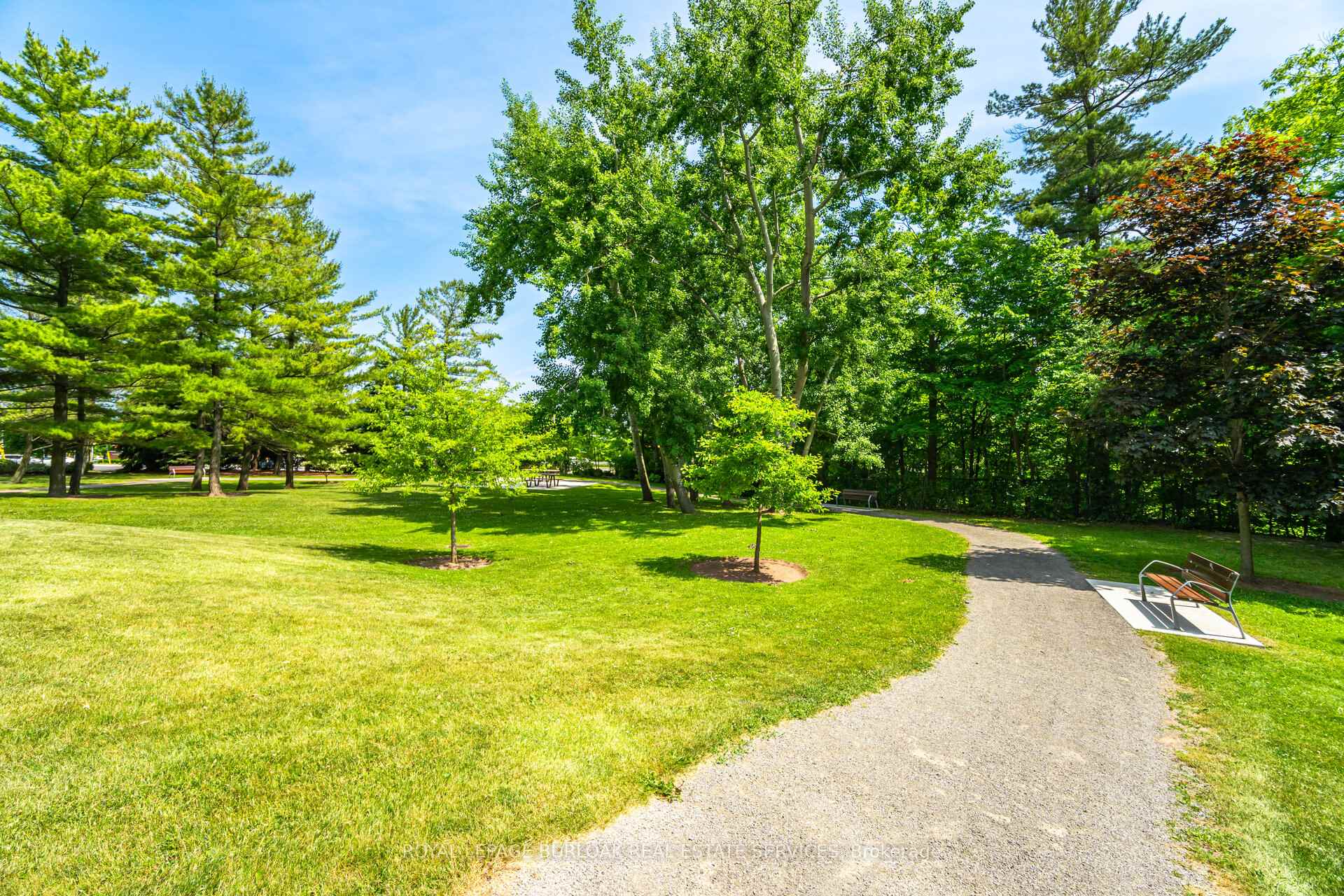 2 Bedrooms Condo at 1230 Marlborough, Oakville For sale