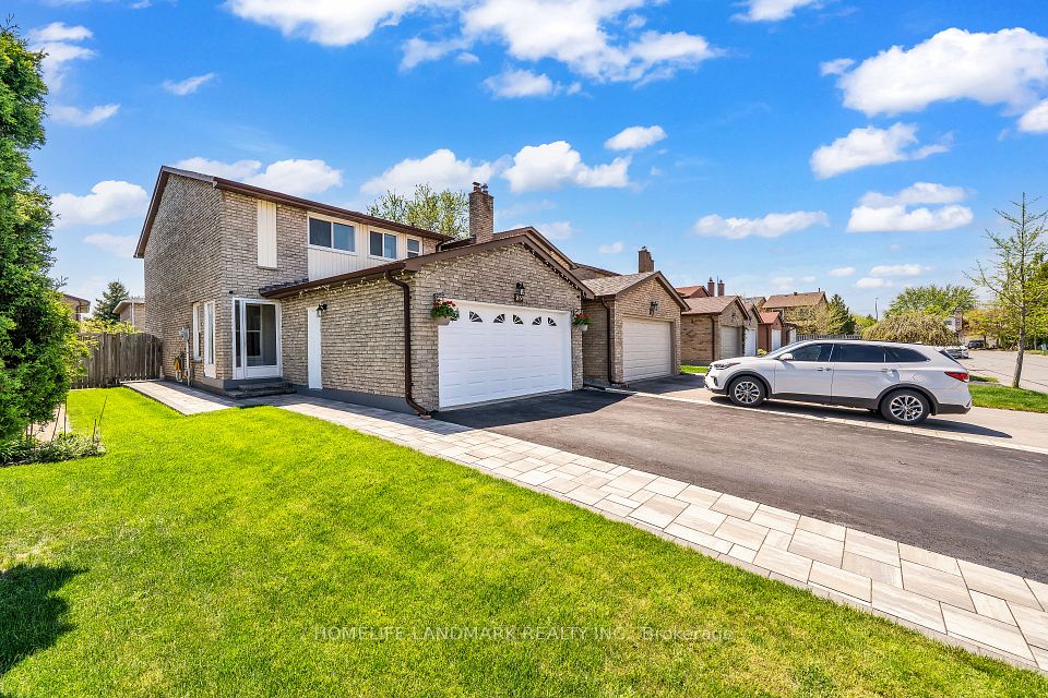 89 Upton Crescent, Markham, ON L3R 3T3