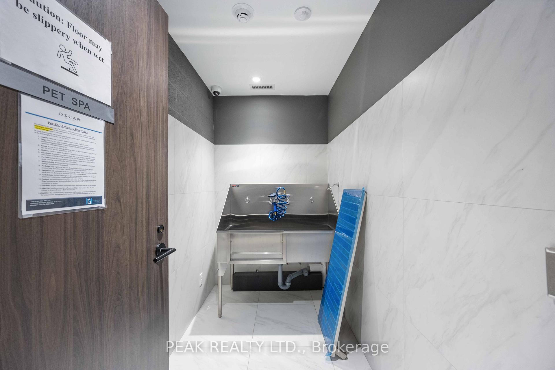 1 Bedroom Condo at 500 Dupont,  Toronto For sale