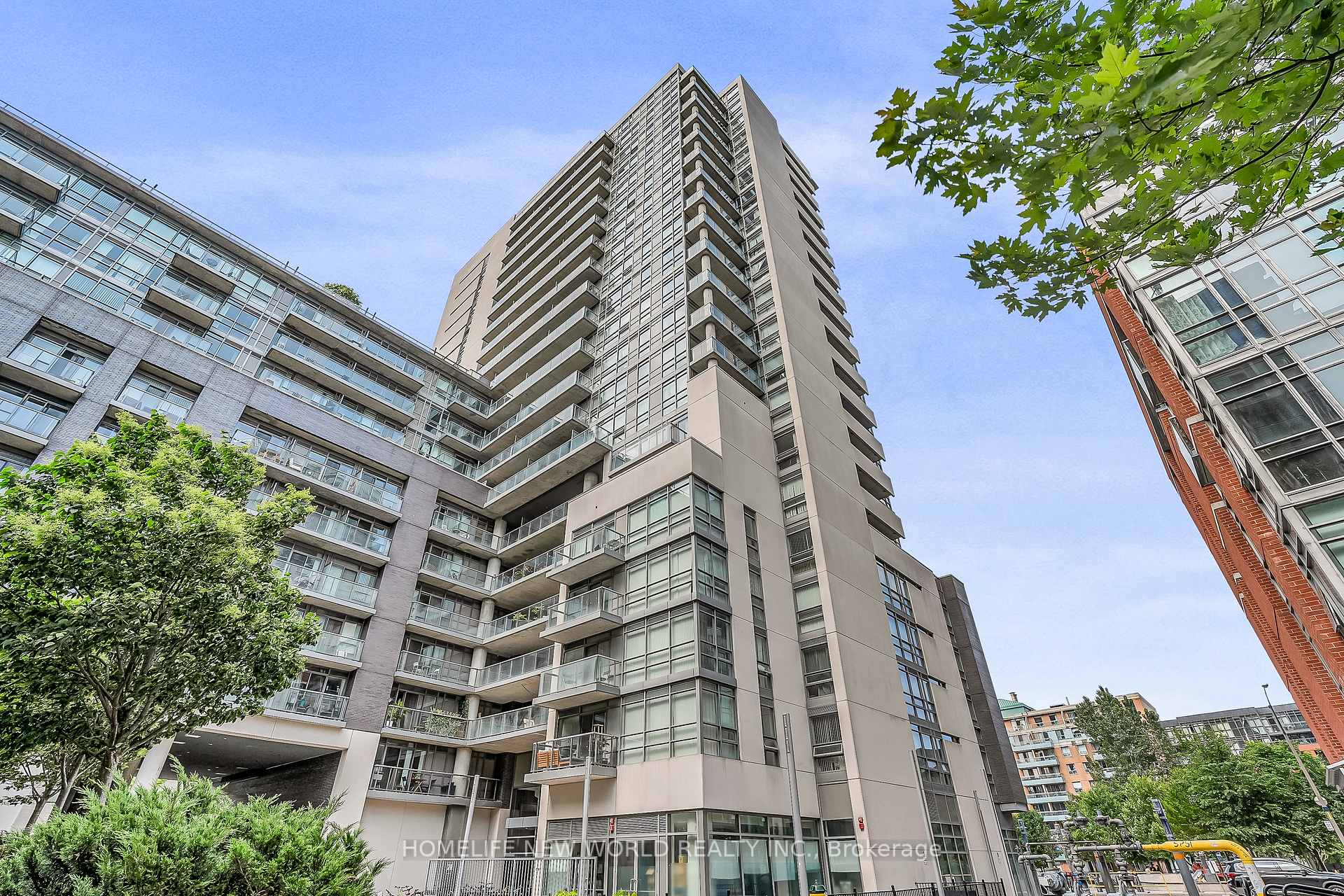 2 Bedrooms Condo at 68 Abell, Toronto For sale