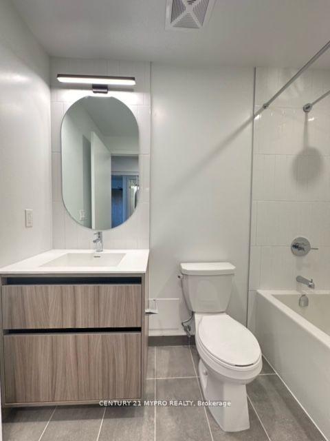 1 Bedroom Condo at 7950 Bathurst,  Vaughan For sale
