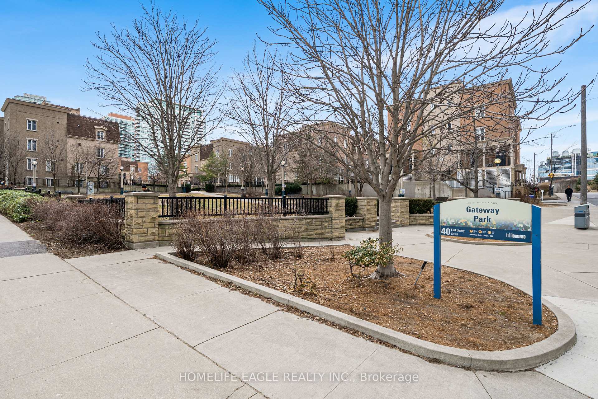 2 Bedrooms Condo at 51 East Liberty, Toronto For sale