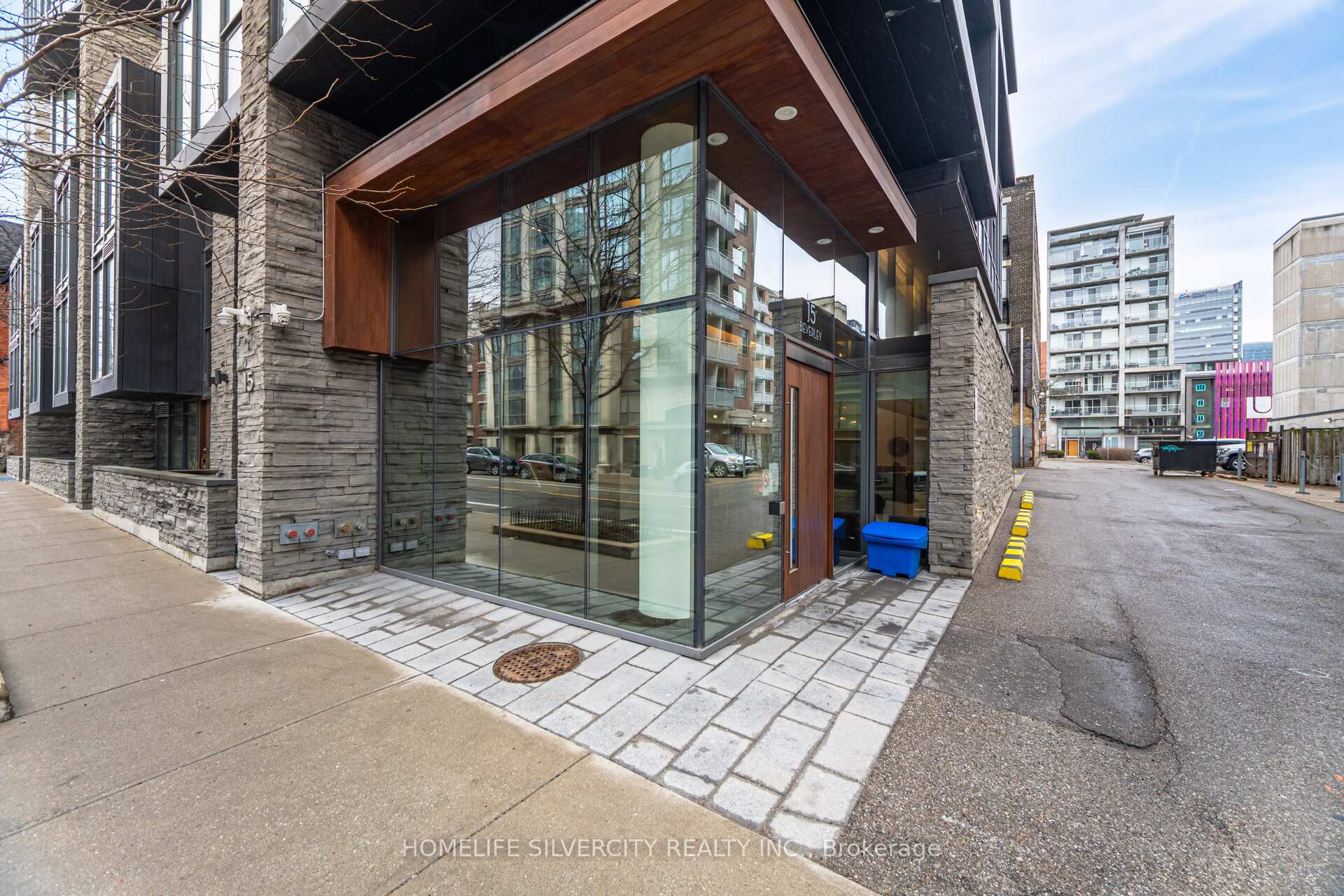 1 Bedroom Condo at 15 Beverley, Toronto For sale