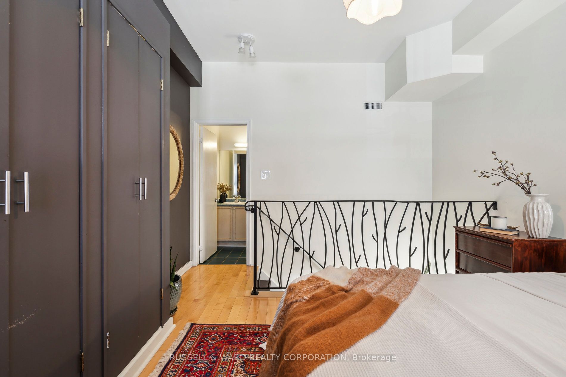 394 Euclid Avenue, #103