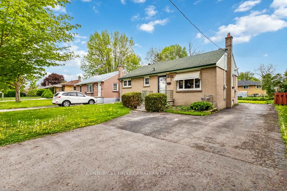 330 Manitoba