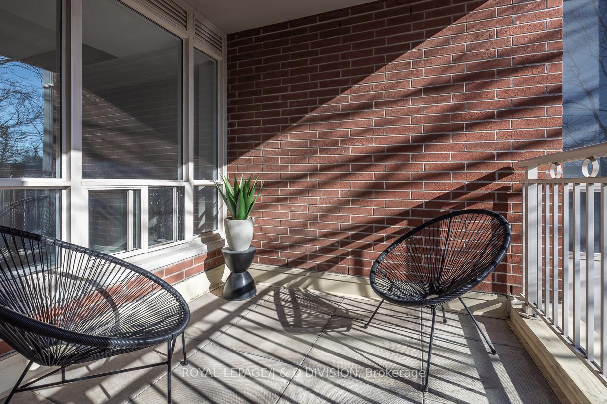 1 Bedroom Condo at 485 Rosewell,  Toronto For sale