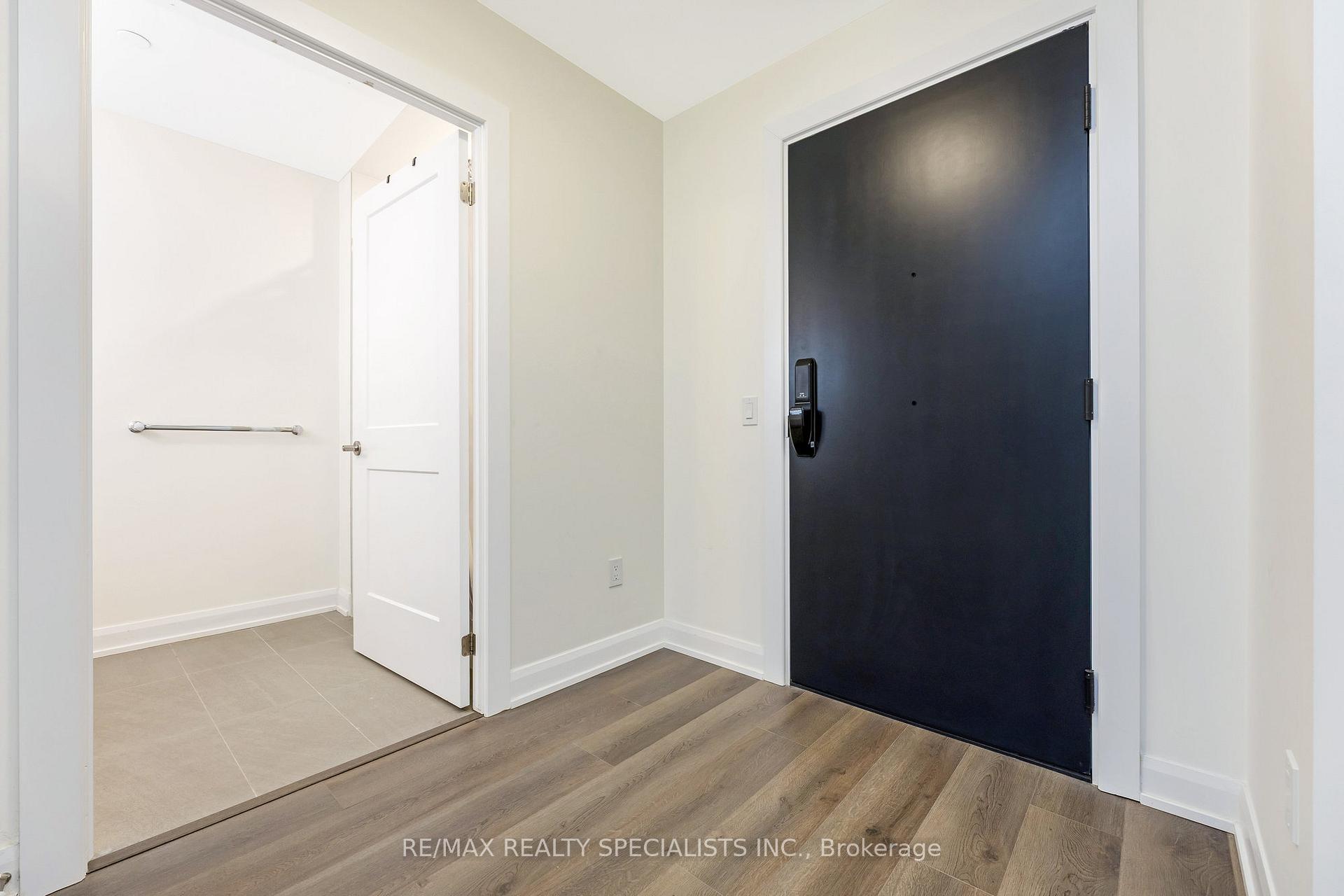 1 Bedroom Condo at 3228 William Coltson, Oakville For sale