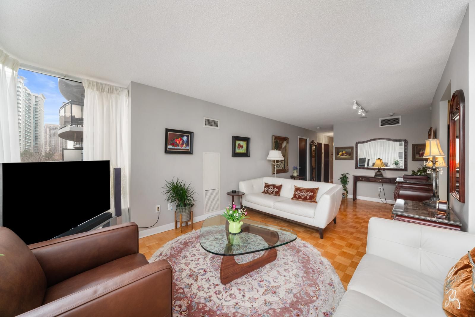 33 Sheppard Avenue E 510