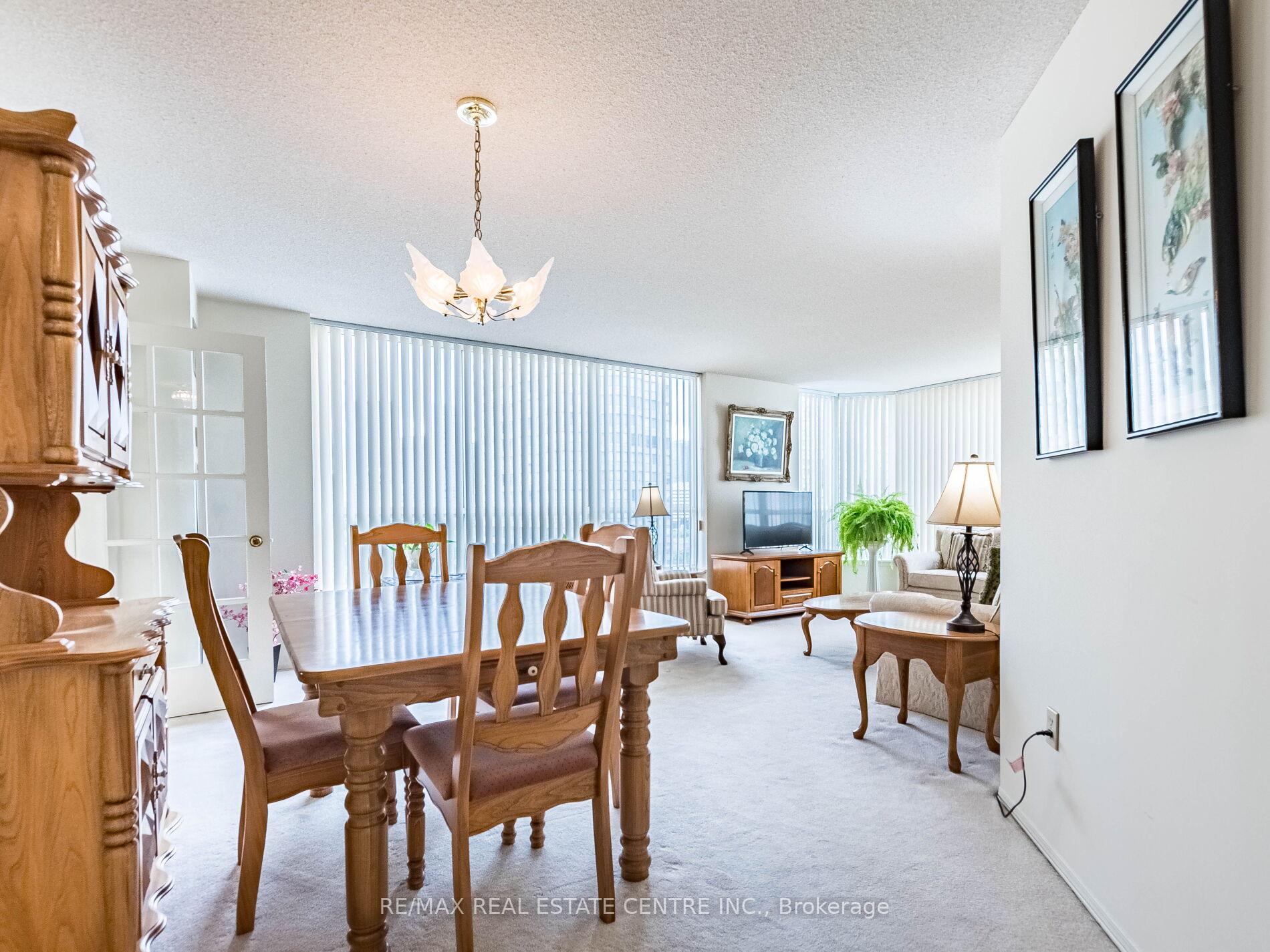 1 Bedroom Condo at 55 Elm, Mississauga For sale