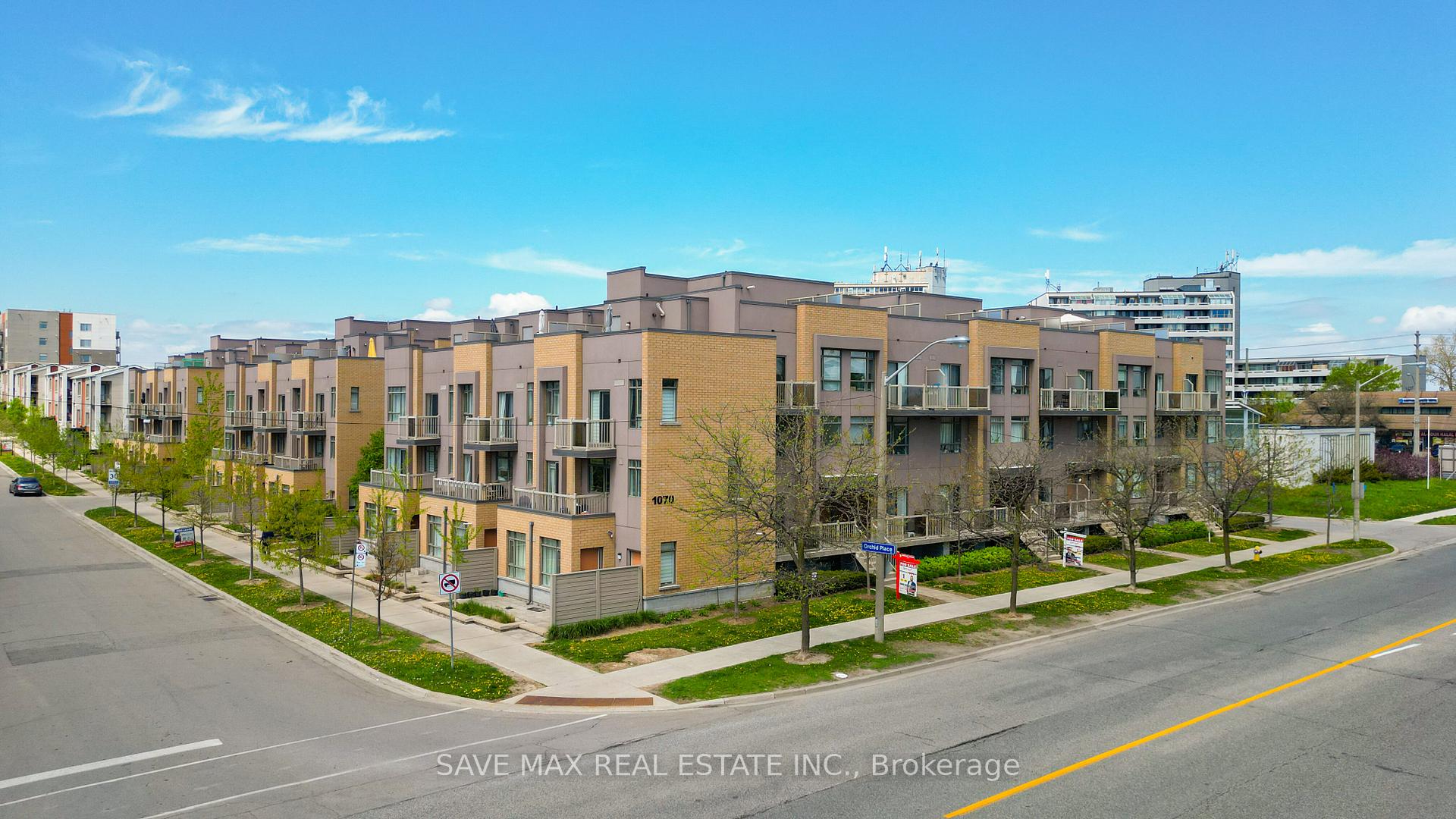 3 Bedrooms Condo at 1070 Progress, Toronto For sale