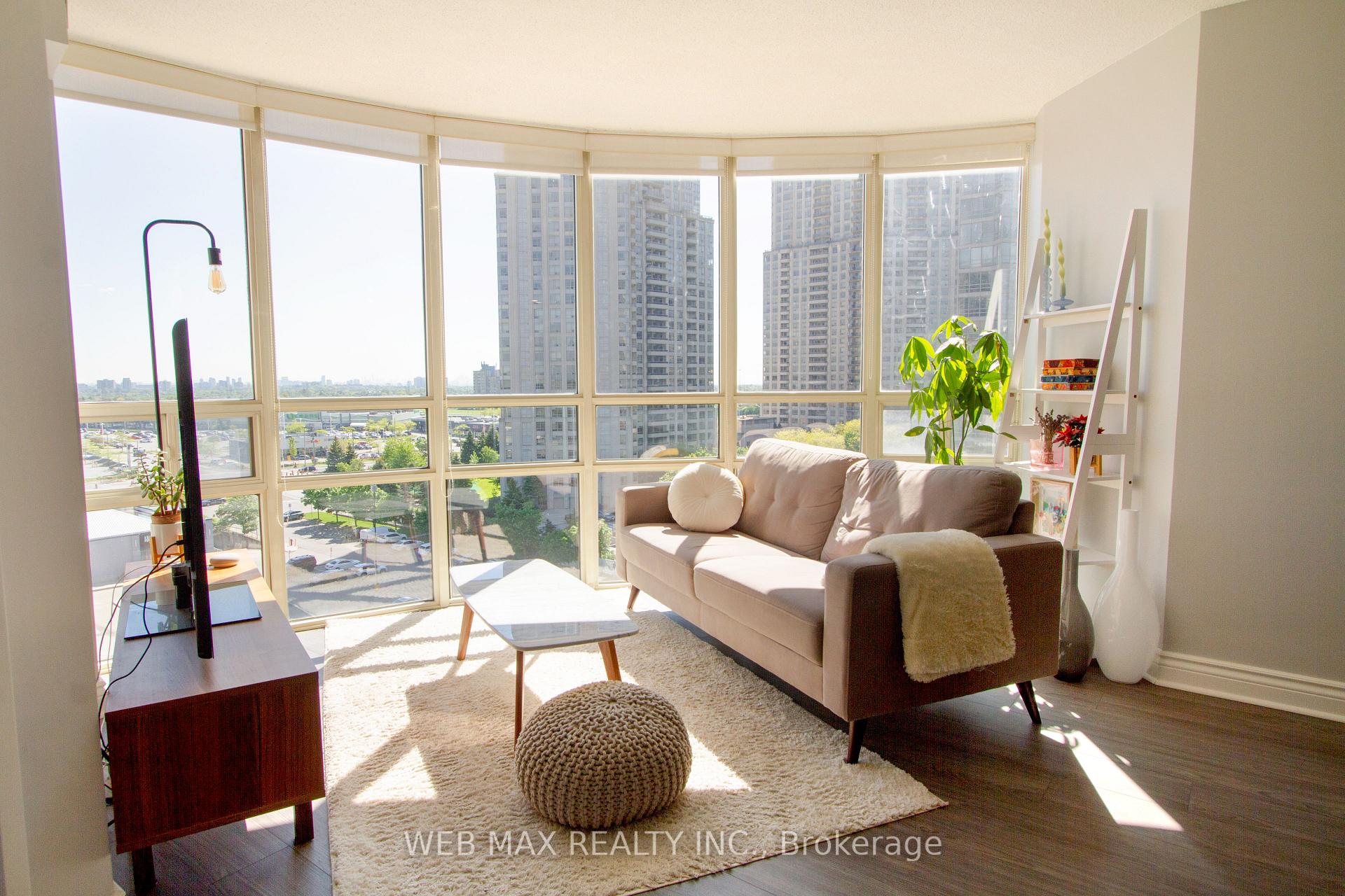 2 Bedrooms Condo at 50 Eglinton, Mississauga For sale