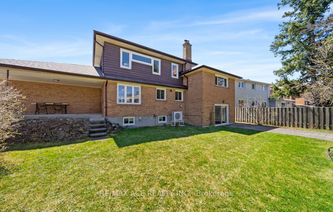 6 Oldborough Circle