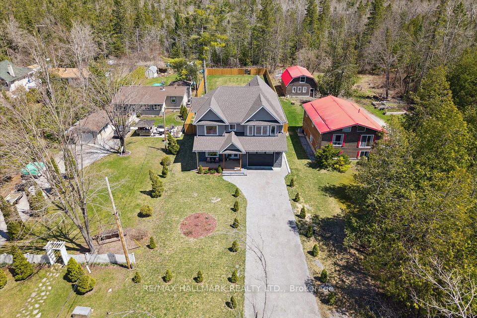 161 Sturgeon Glen