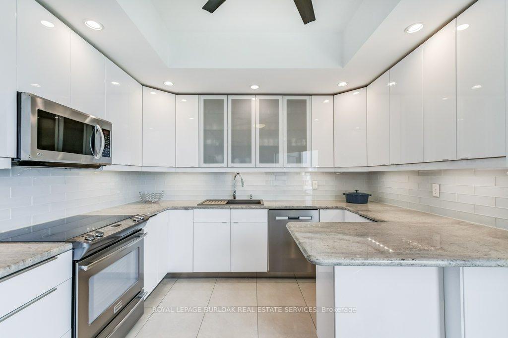 2 Bedrooms Condo at 1201 North Shore, Burlington For sale