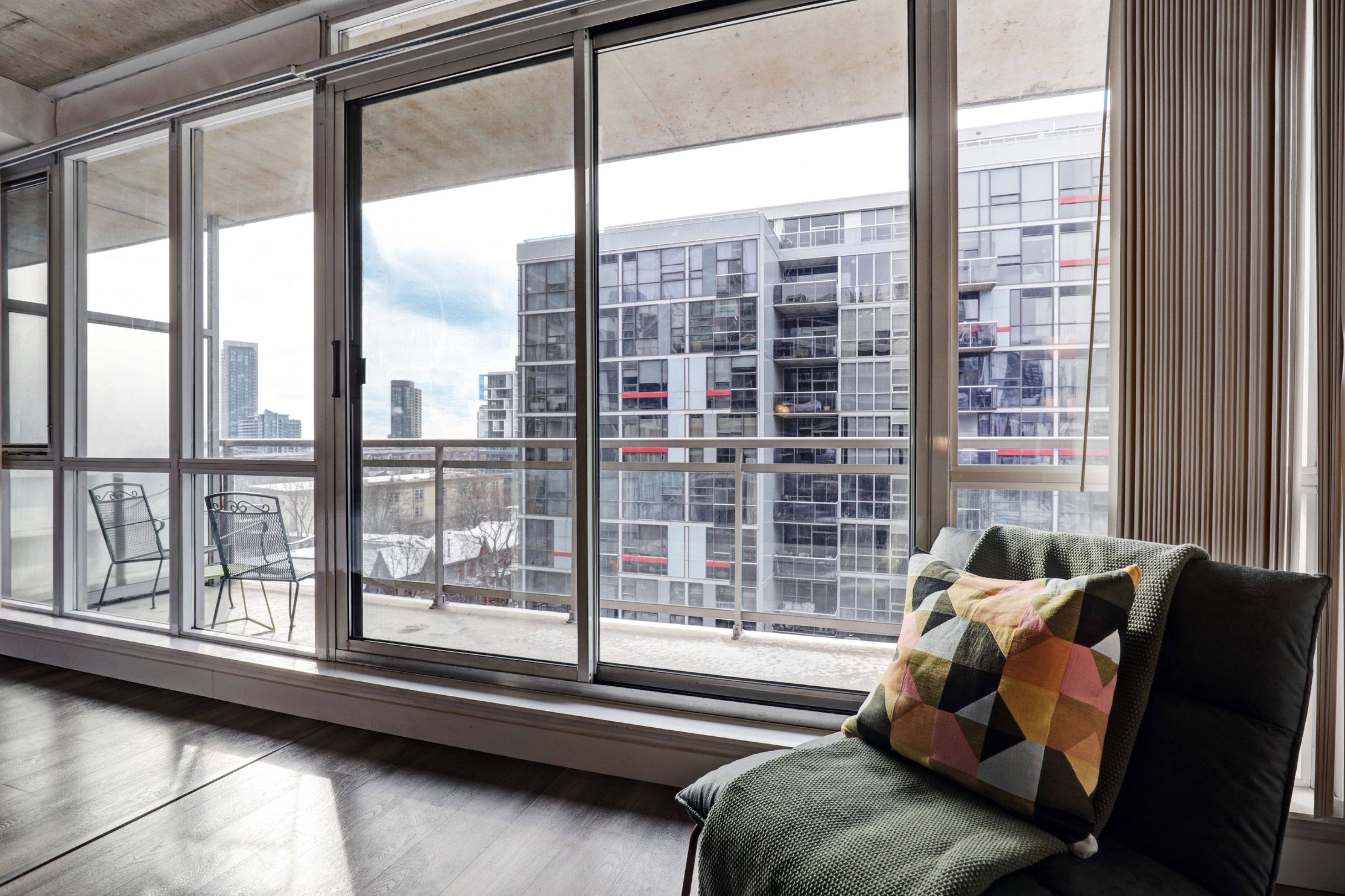 38 Niagara Street 709