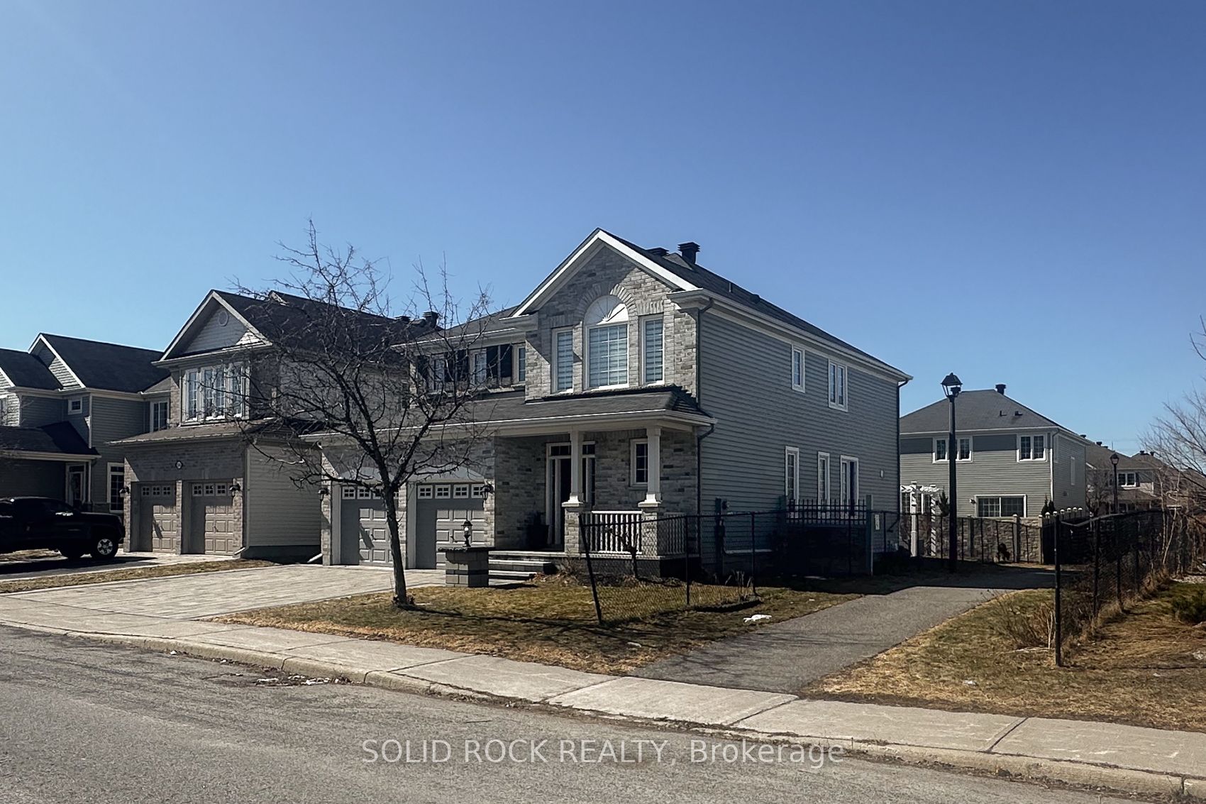 532 Carina Crescent, Barrhaven, ON K2J 0Z4