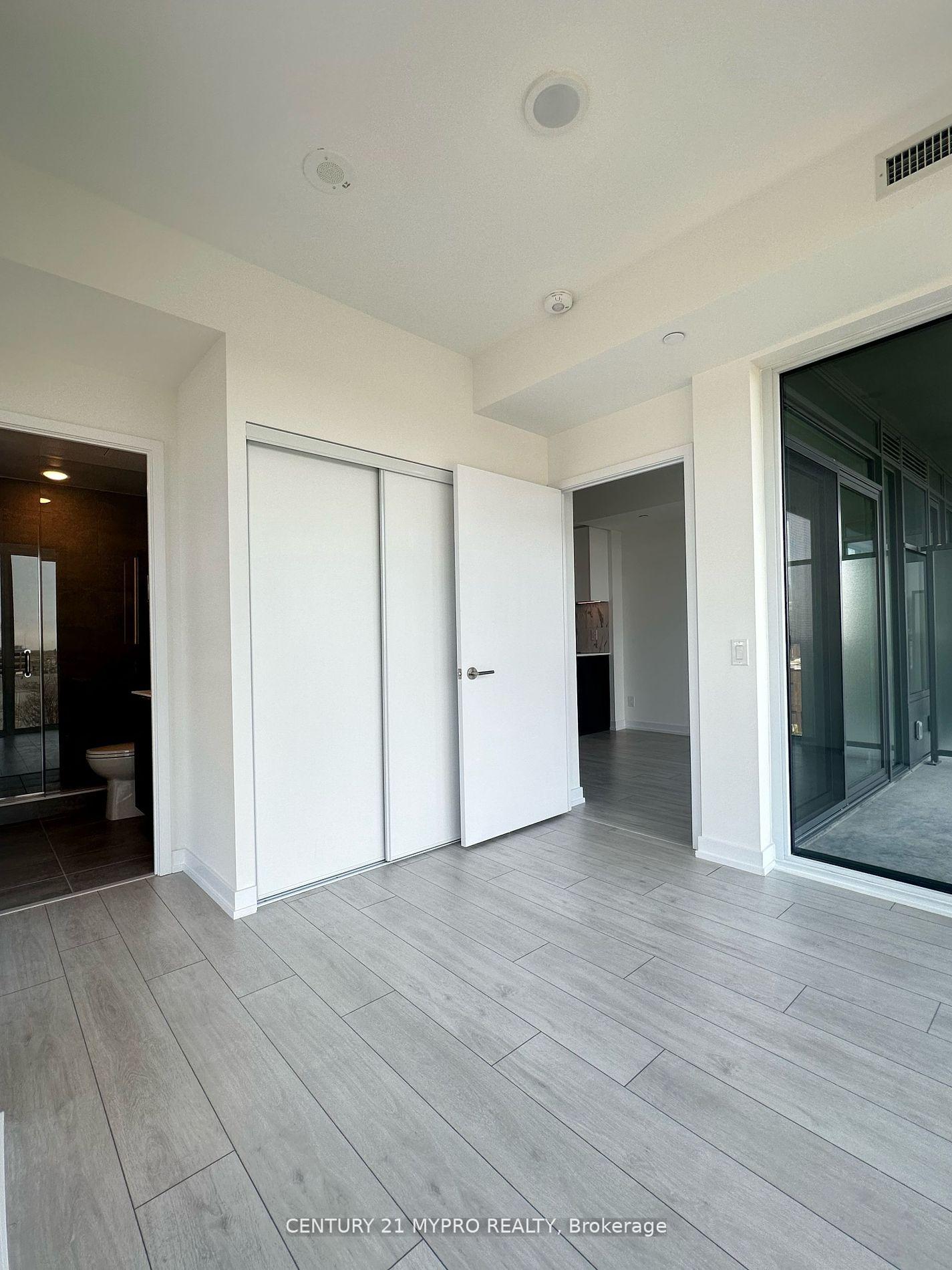 2 Bedrooms Condo at 500 Dupont,  Toronto For sale